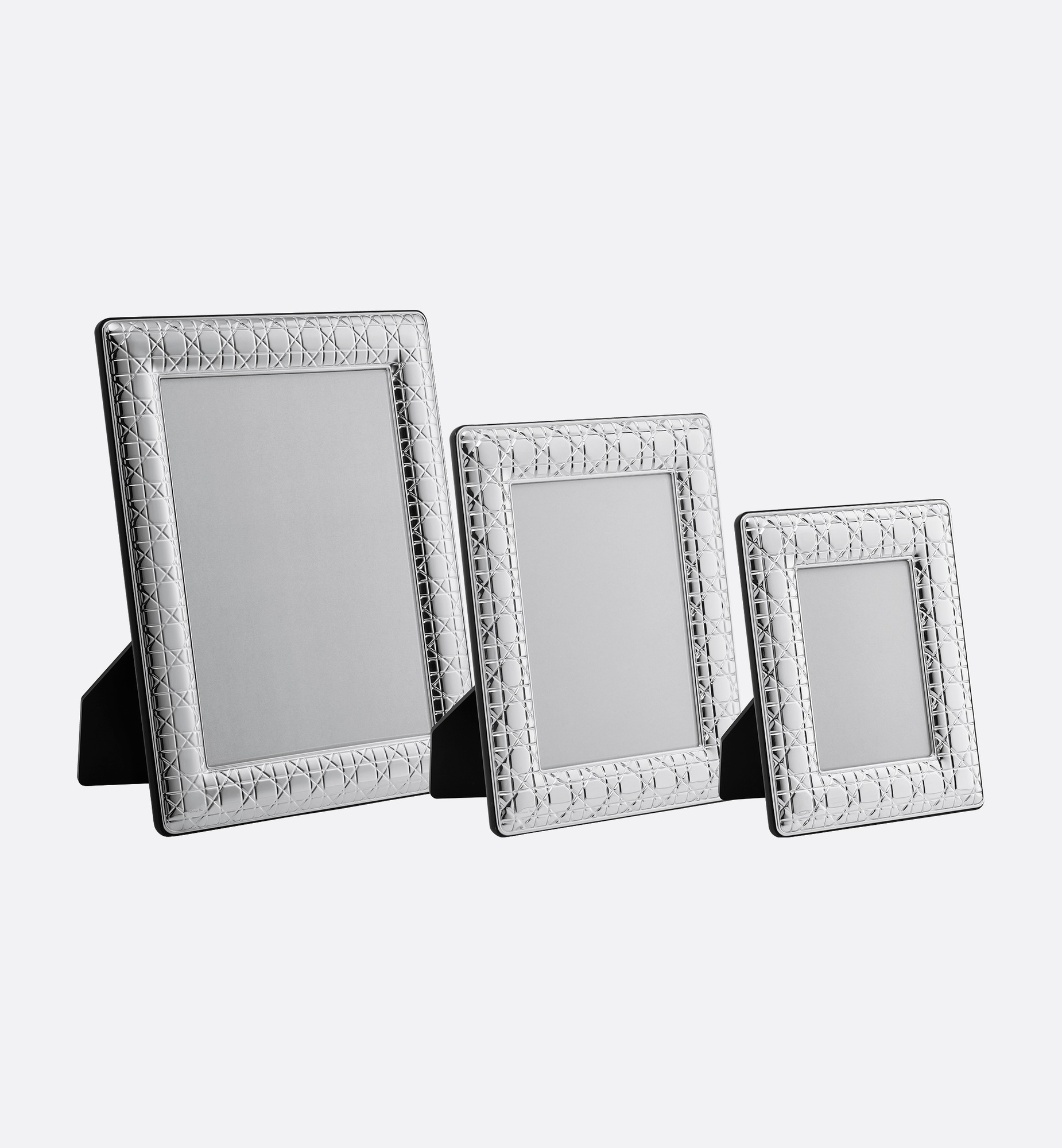 小号相框 银色饰面藤格纹 E11