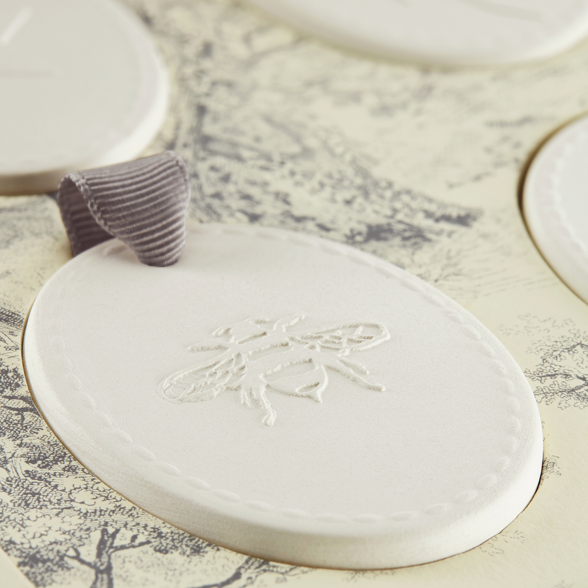 圆形饰牌四件套 多色茹伊印花 E11