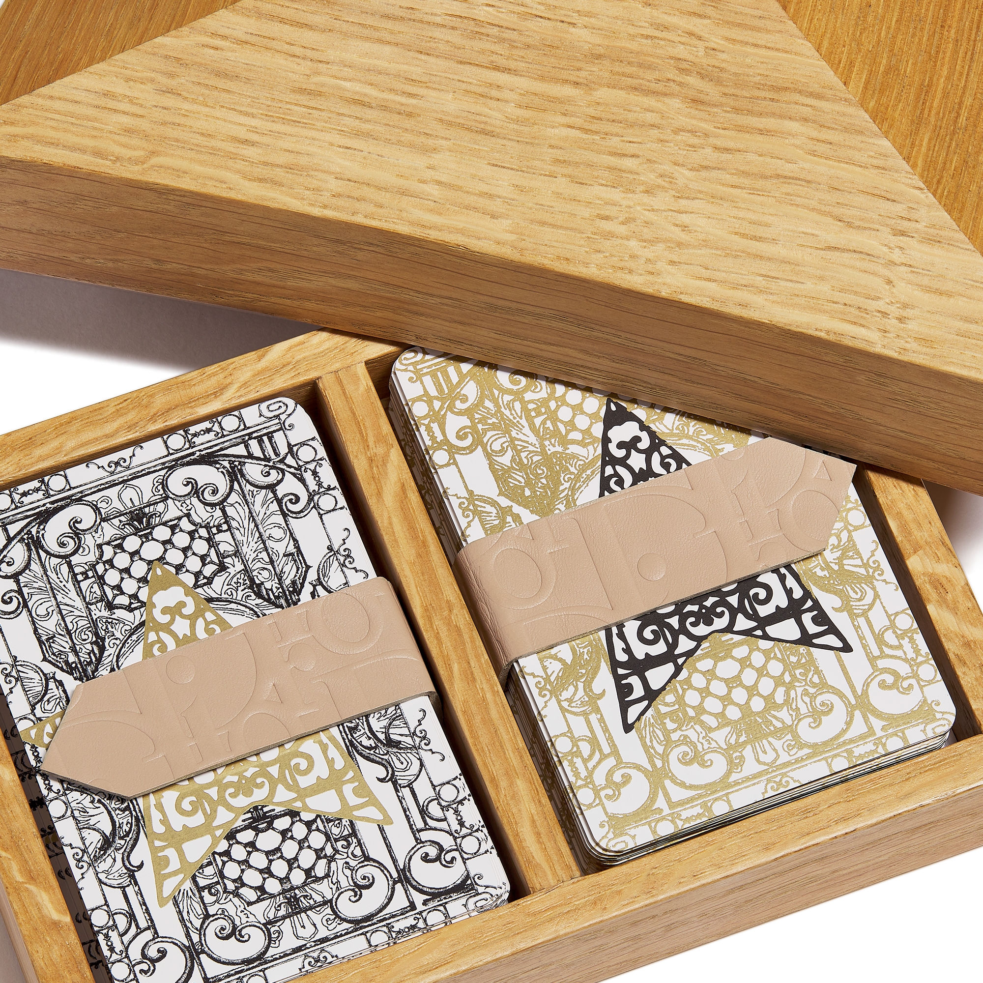 盒子（含两副纸牌） Dior Maison x Pierre Yovanovitch，橡木 E12