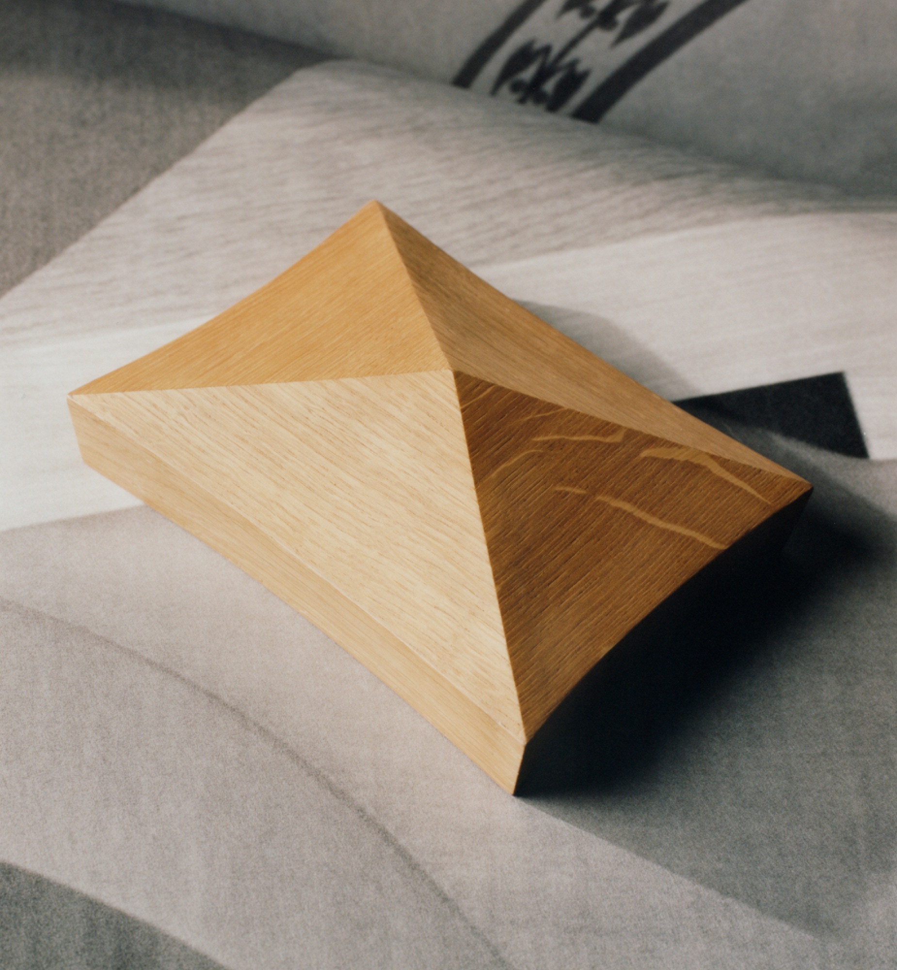 盒子（含两副纸牌） Dior Maison x Pierre Yovanovitch，橡木 E13