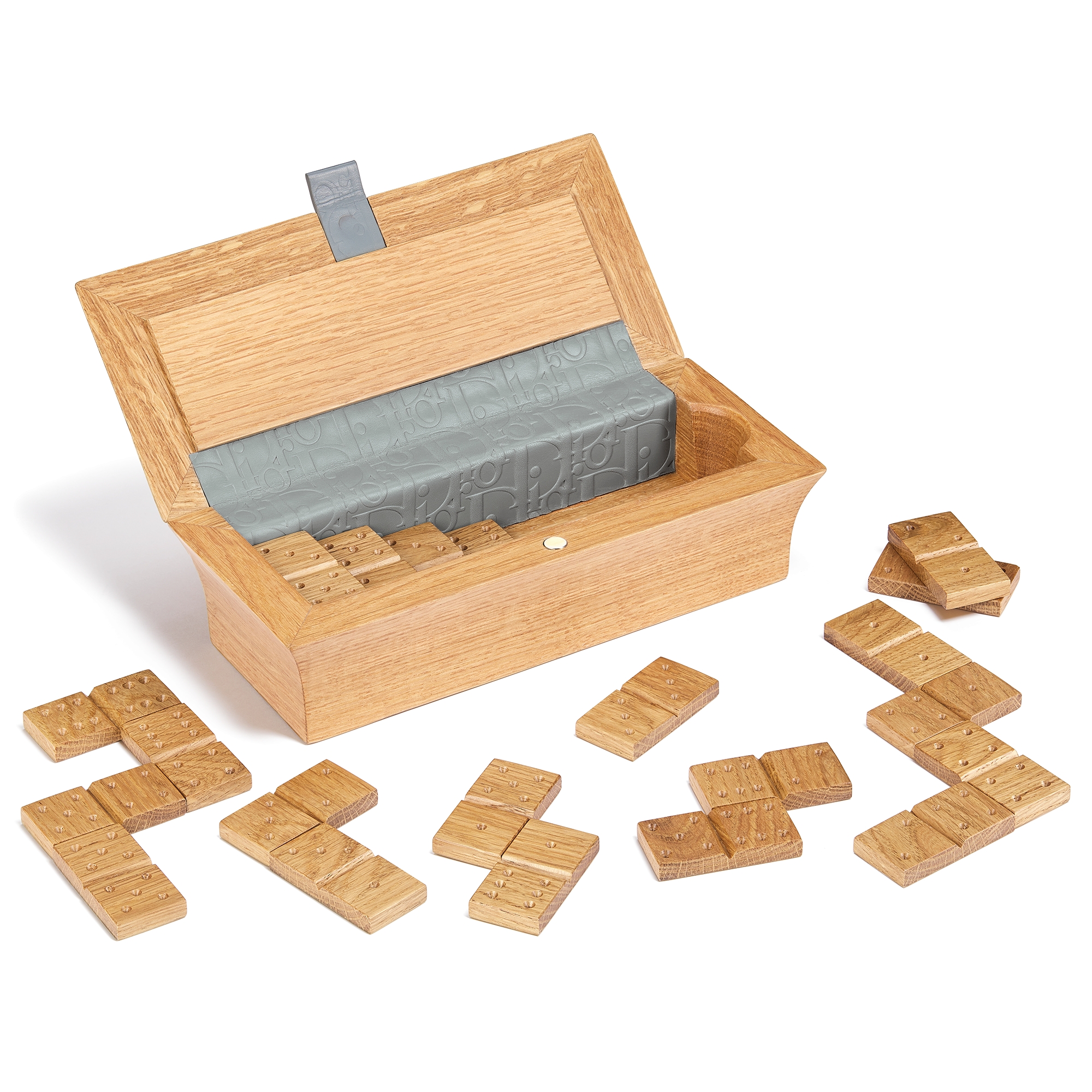 多米诺骨牌 Dior Maison x Pierre Yovanovitch，橡木 E10