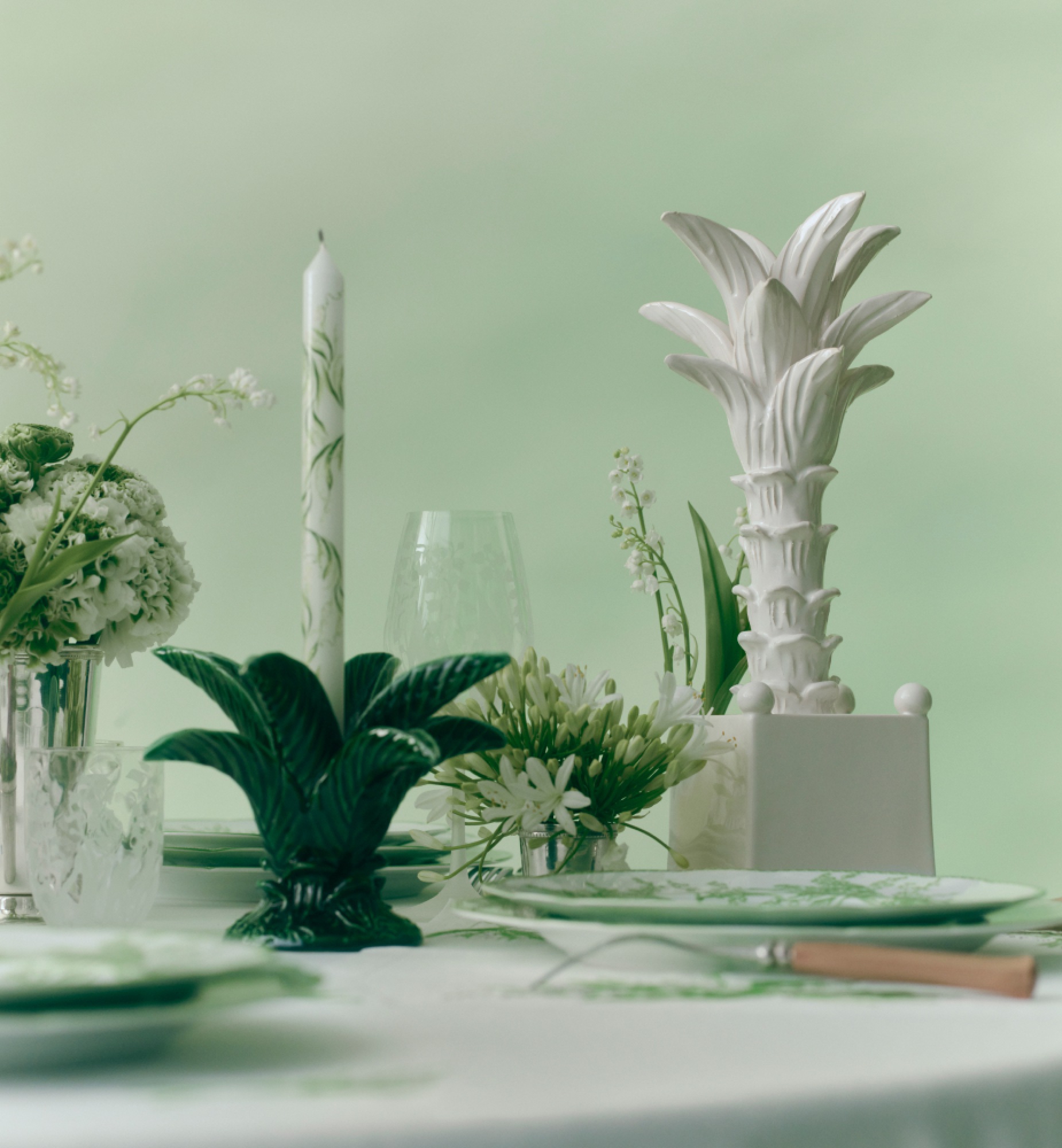 锥形蜡烛三件套装 铃兰系列，白色和绿色 E13