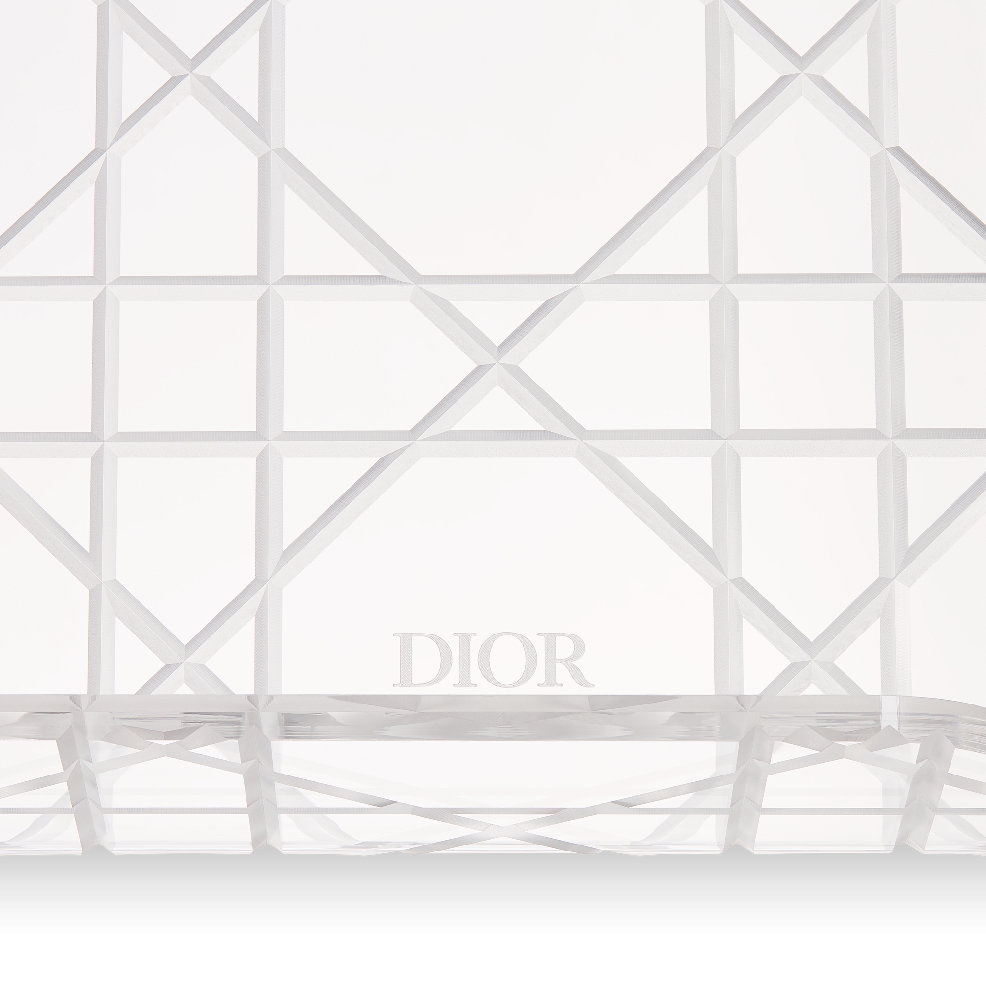 大号托盘 透明效果藤格纹 E10