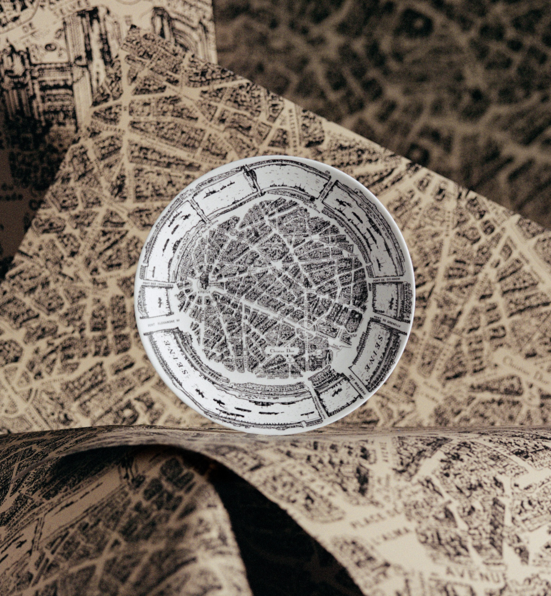 餐盘 白色和黑色 Plan de Paris 图案 E13