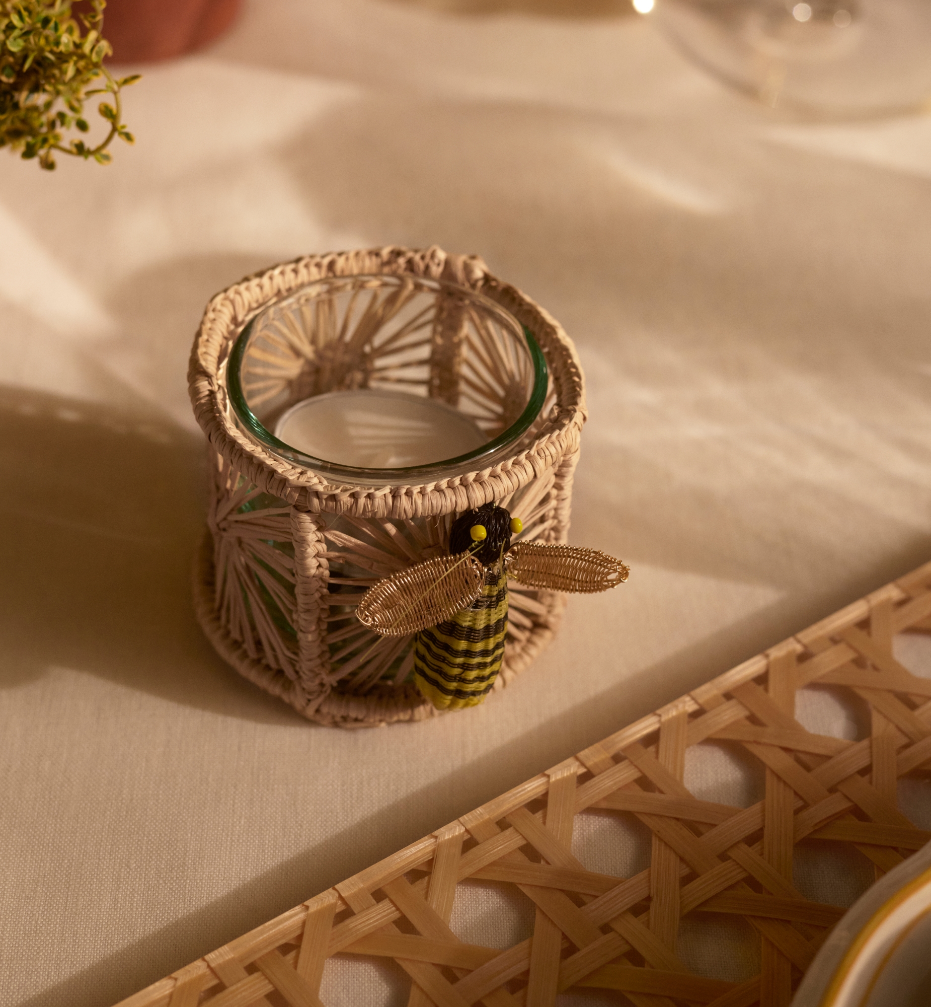 烛台 米色小蜜蜂标识 E13