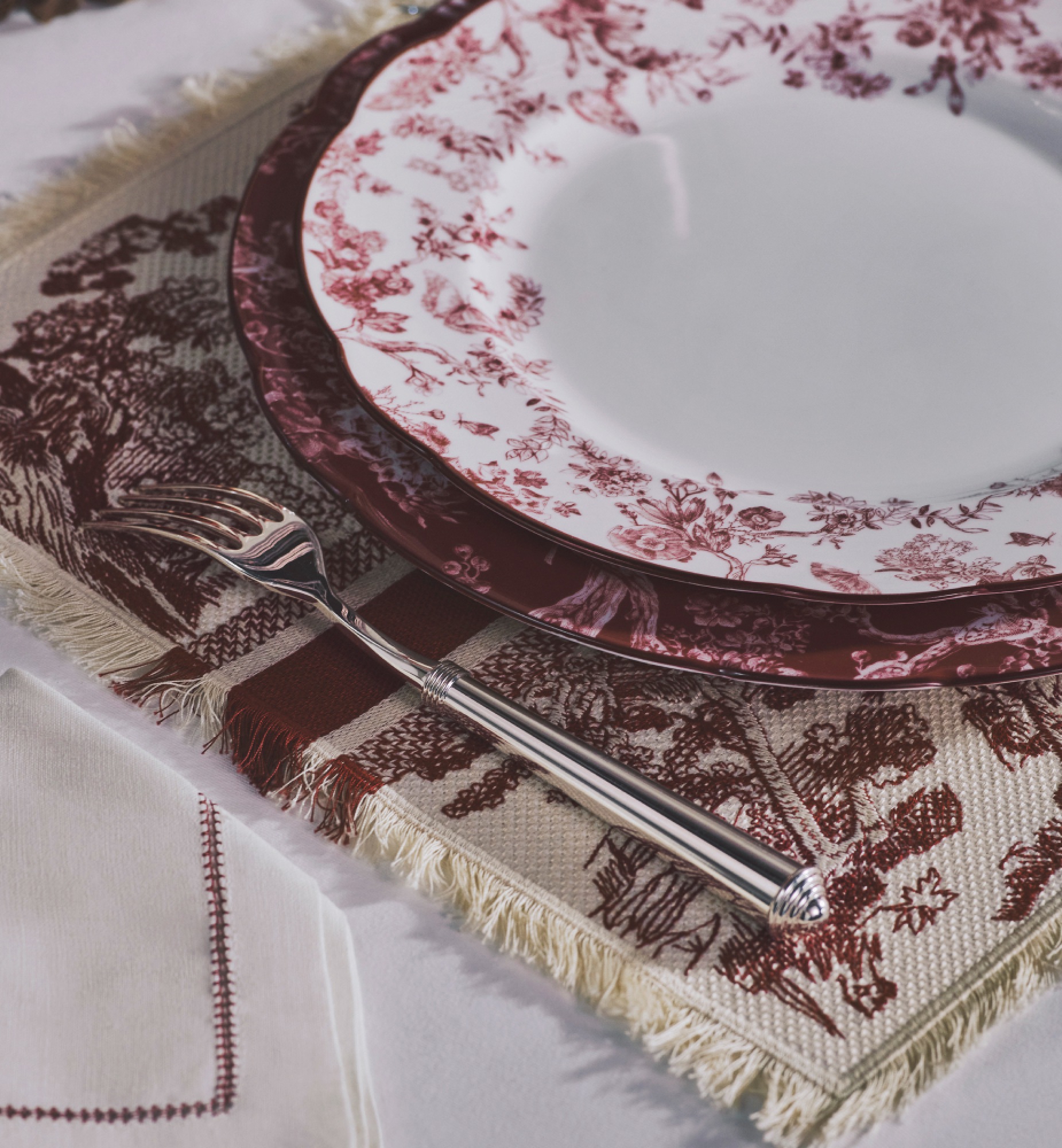 餐盘 酒红色茹伊印花 E13