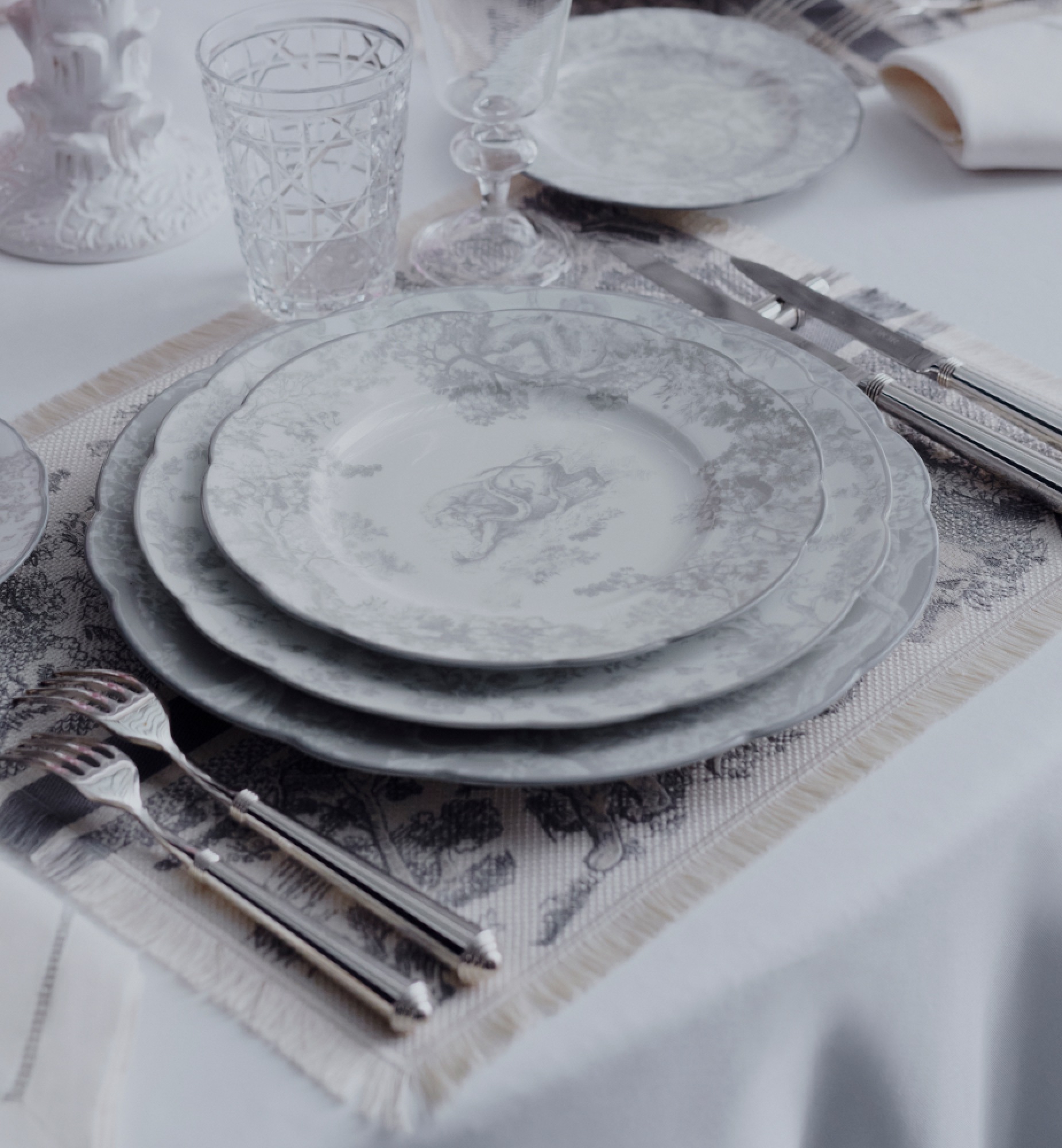 甜品碟 灰色 Lion 茹伊印花 E13