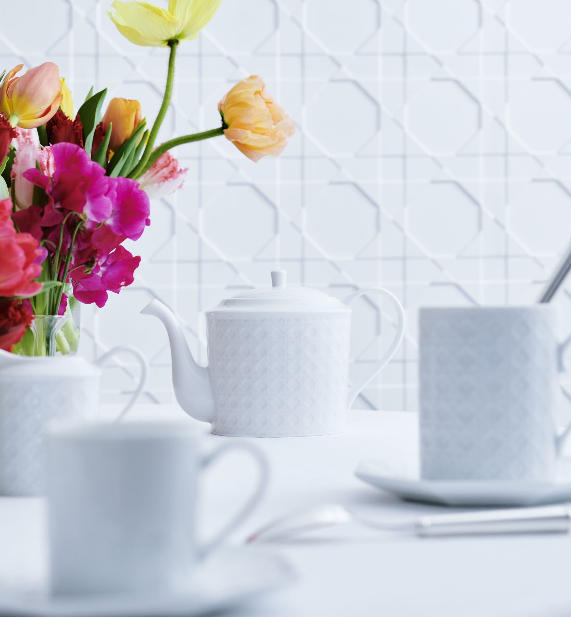 茶壶 白色 Miss Dior Cannage 系列 E12