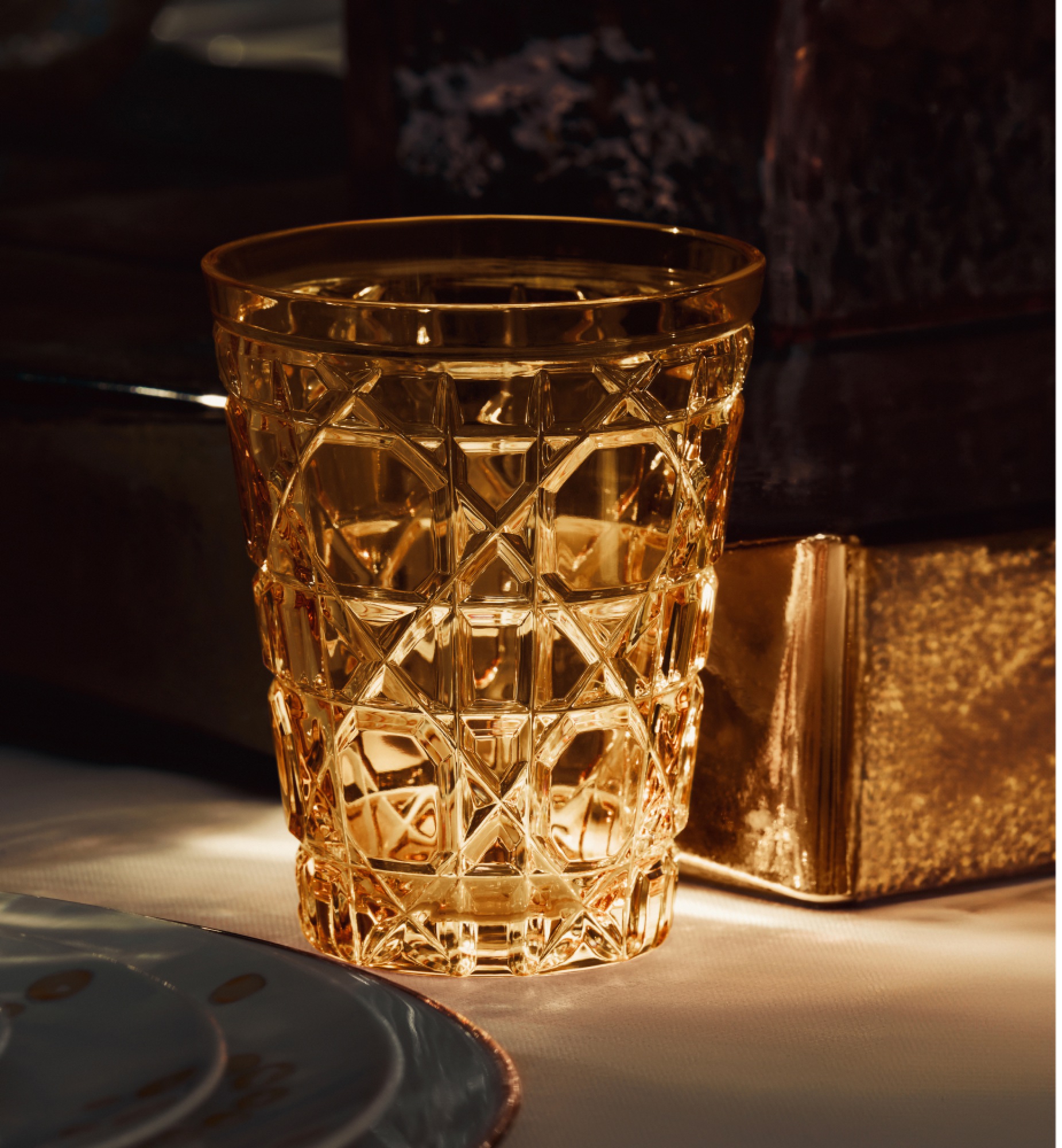 水杯 琥珀色藤格纹图案 E12