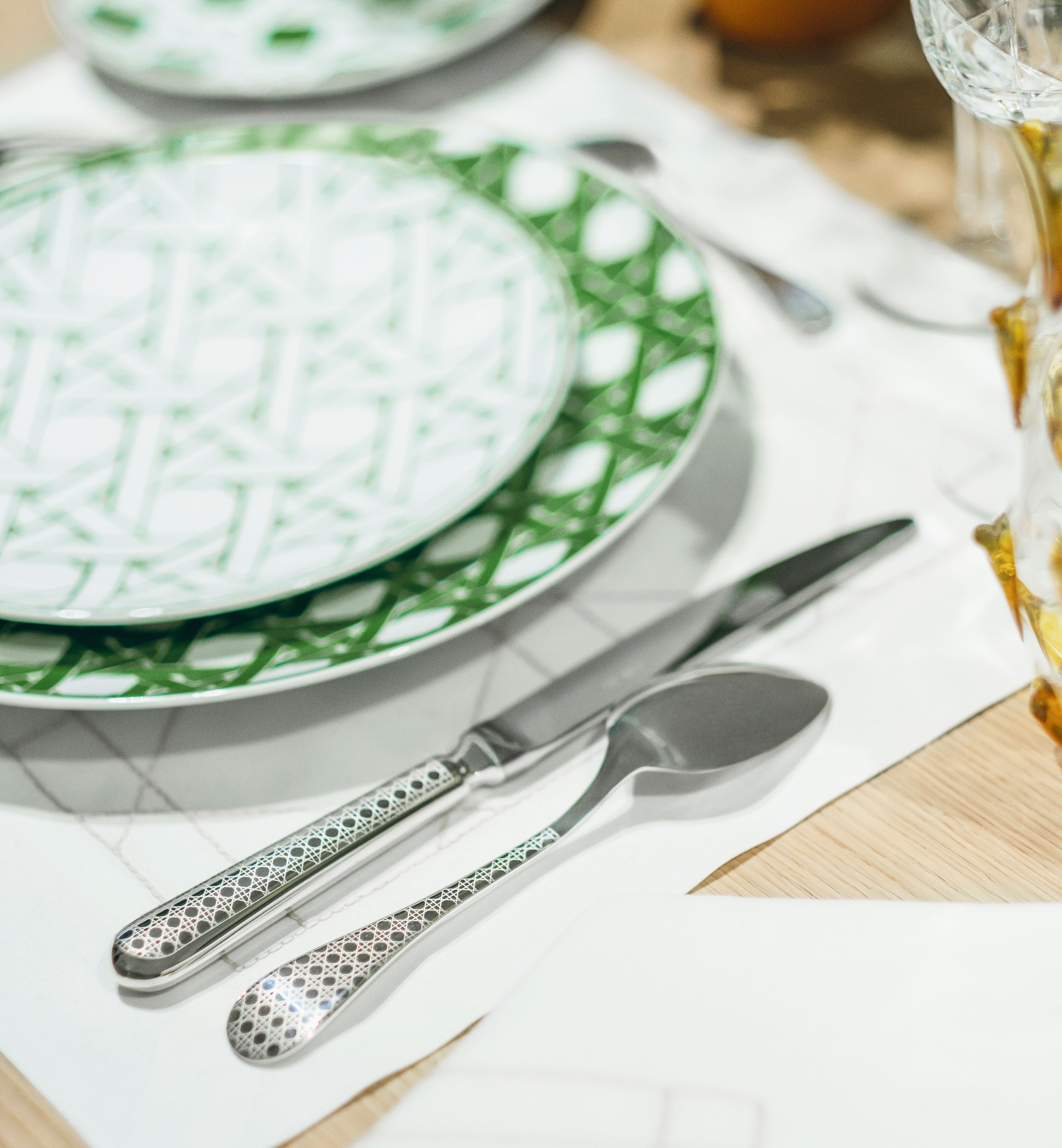 餐刀 银色金属藤格纹 E09