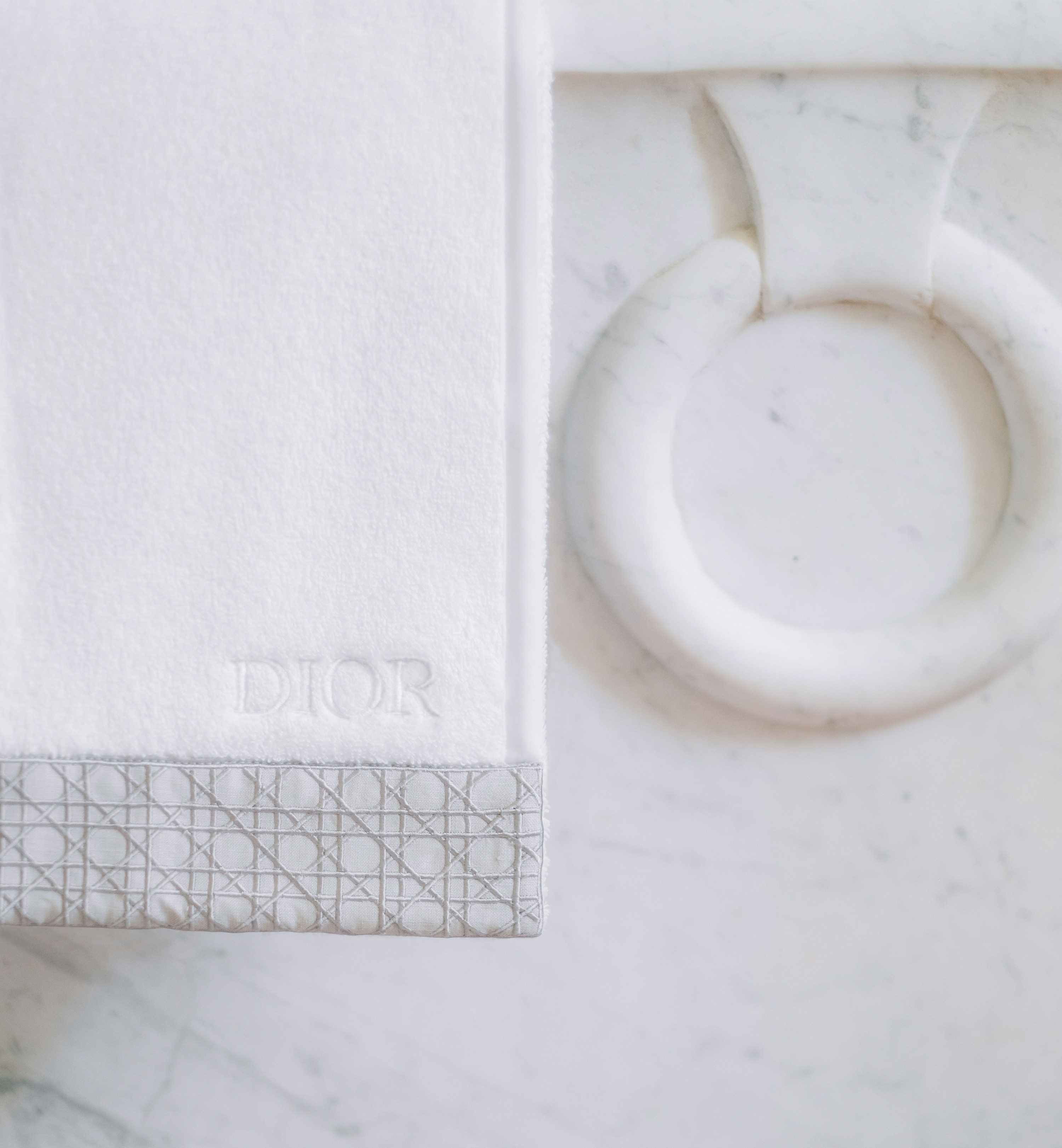 毛巾 灰色机织藤格纹饰带 E11