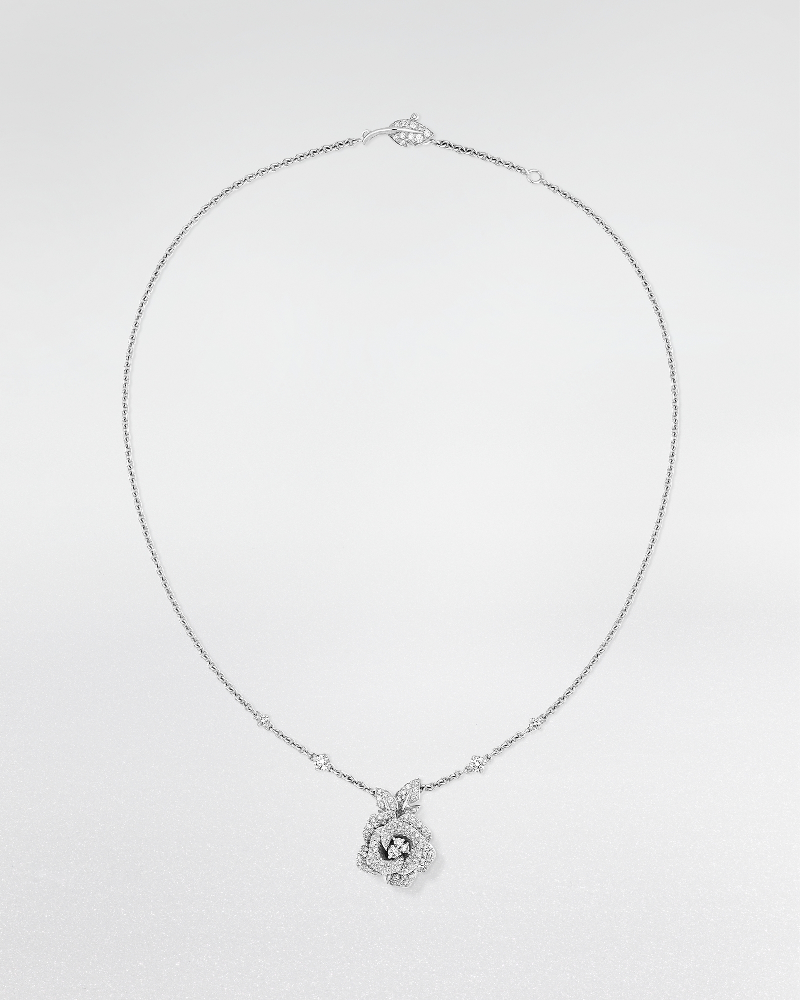 中号 Rose Dior Bagatelle 项链 白色 18K 金和钻石装饰 E01