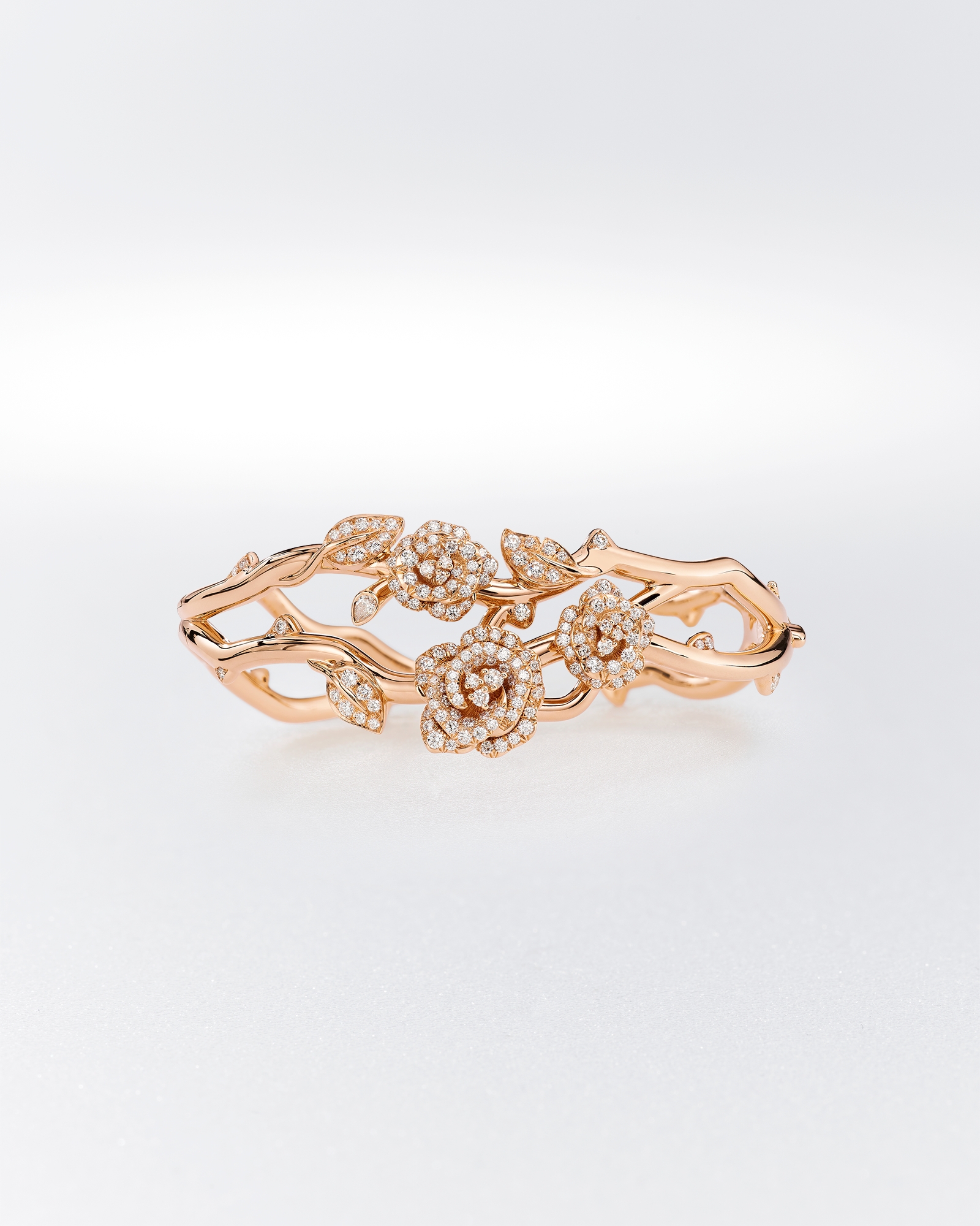 Rose Dior Bagatelle 手镯 玫瑰色 18K 金和钻石 E01