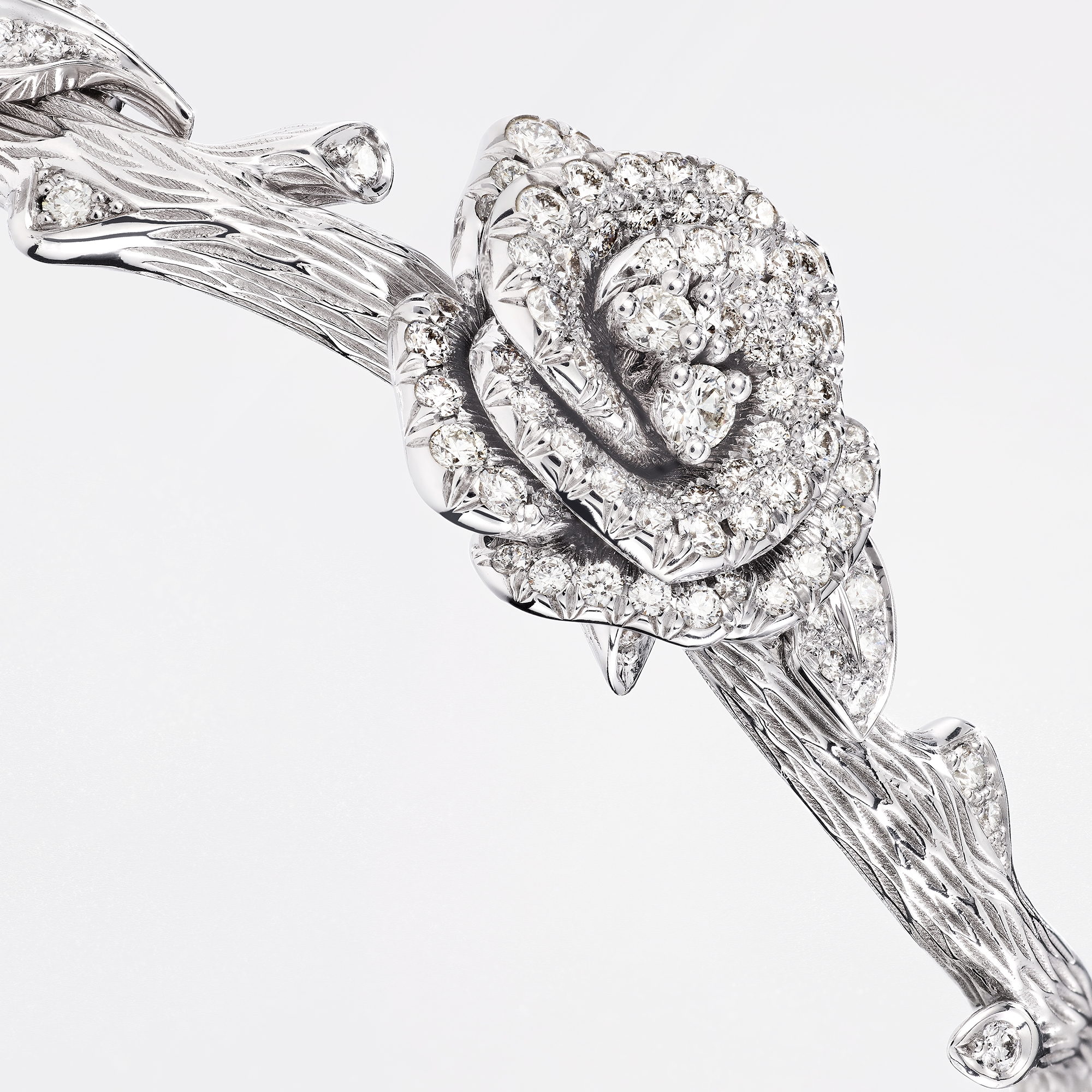 Rose Dior Bagatelle 手镯 白色 18K 金和钻石 E03