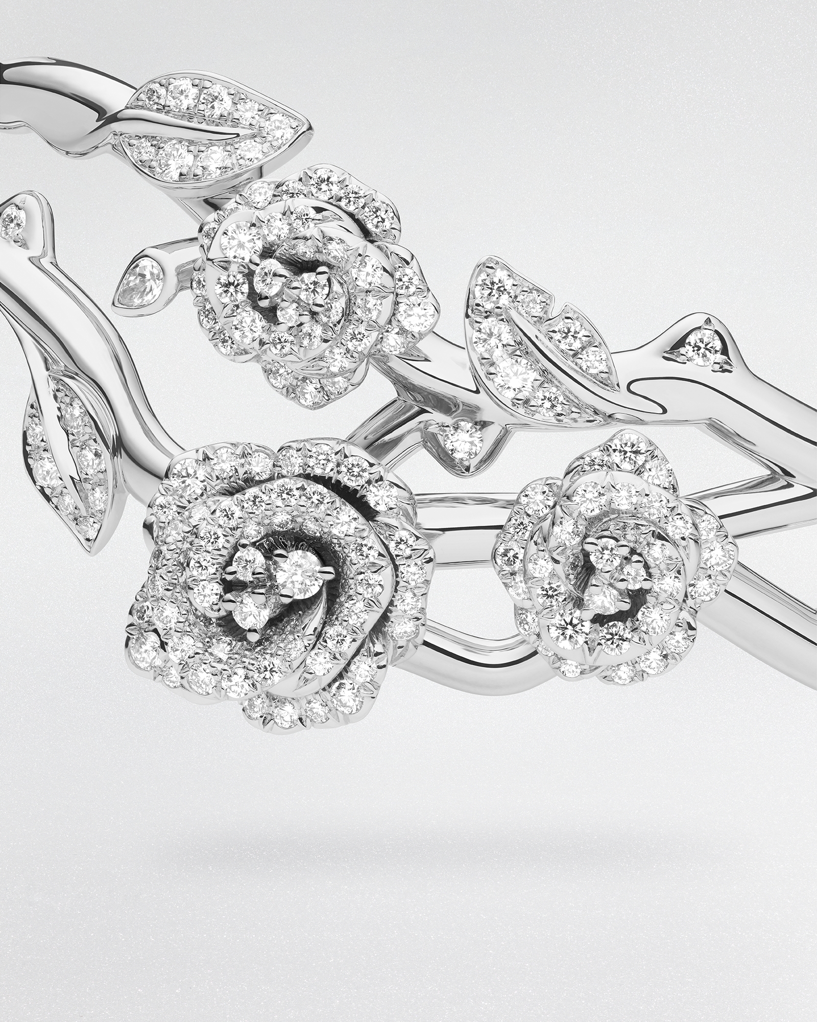 Rose Dior Bagatelle 手镯 白色 18K 金和钻石 E03