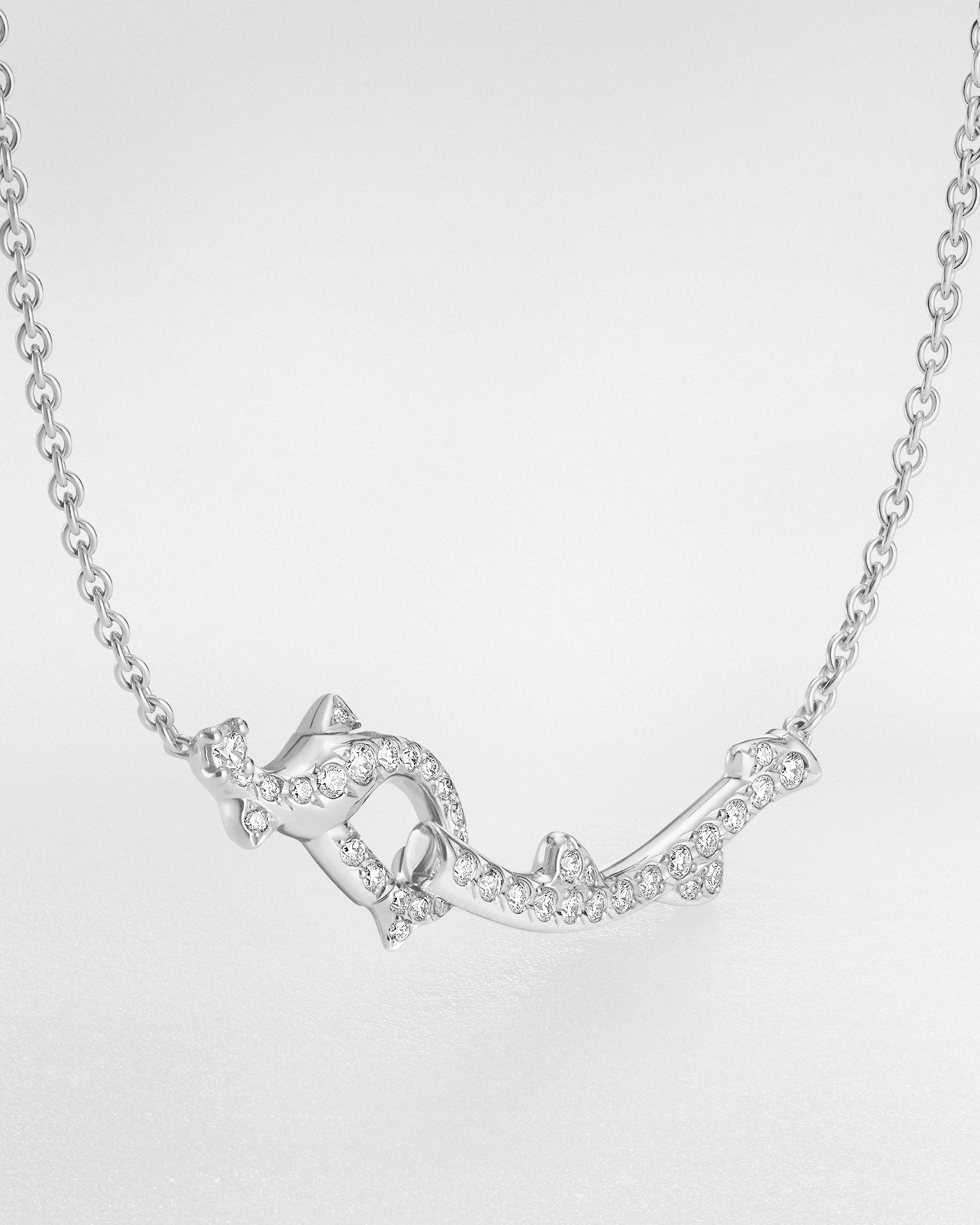 Bois de Rose 项链 白色 18K 金和钻石 E02