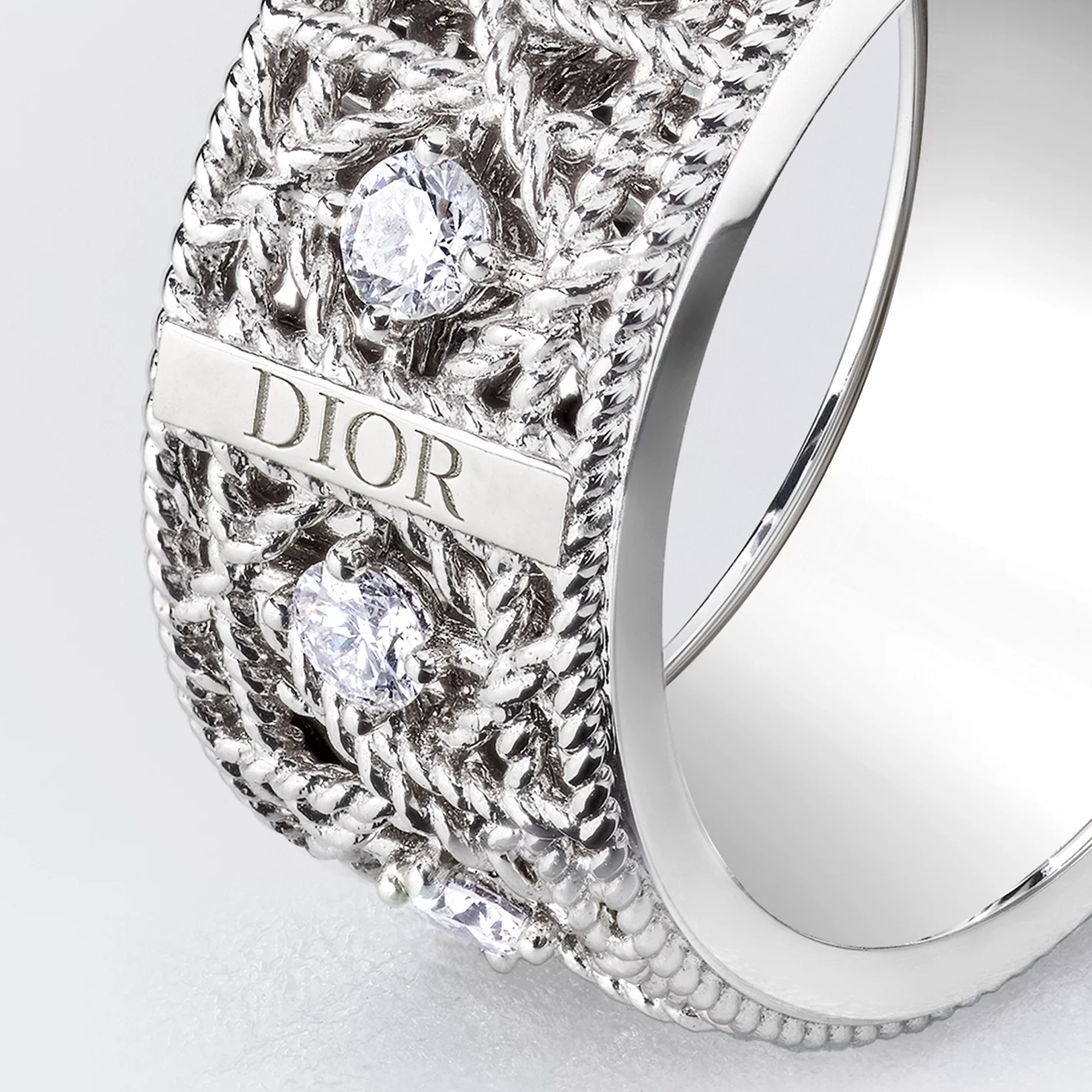 My Dior 戒指 白色 18K 金和钻石 E03