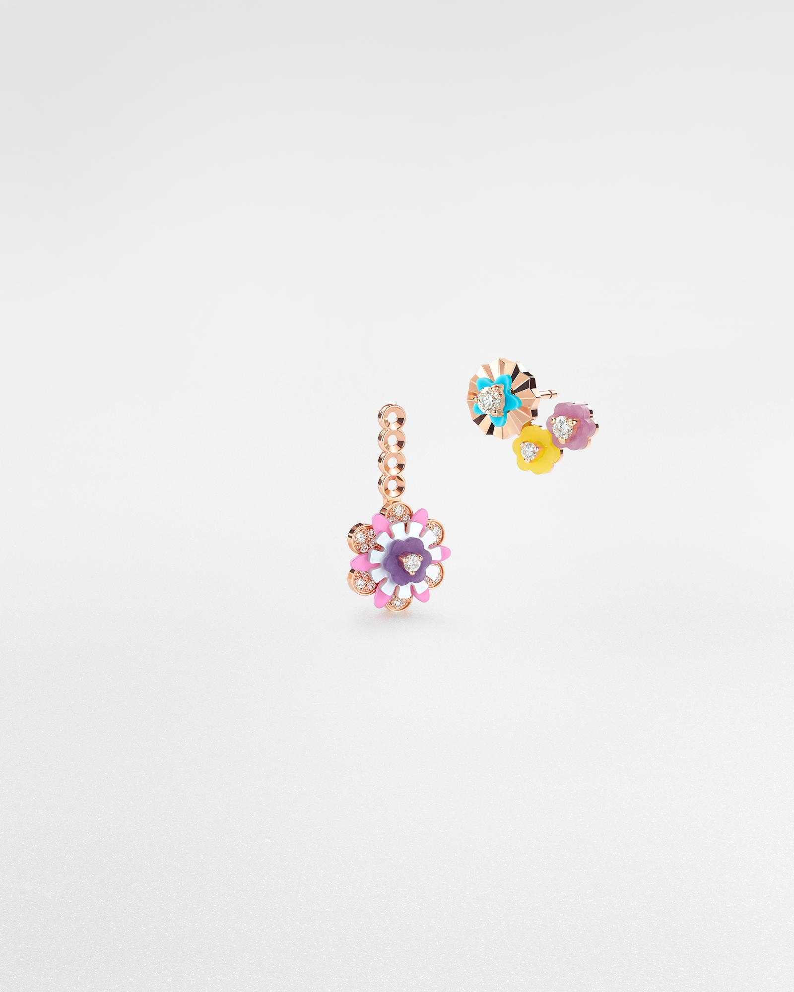 Diorigami 耳环 玫瑰色 18K 金、钻石、绿玉髓、绿松石、黄玛瑙、锂云母、白色珍珠母贝、粉色欧泊和高级珠宝彩漆 E02