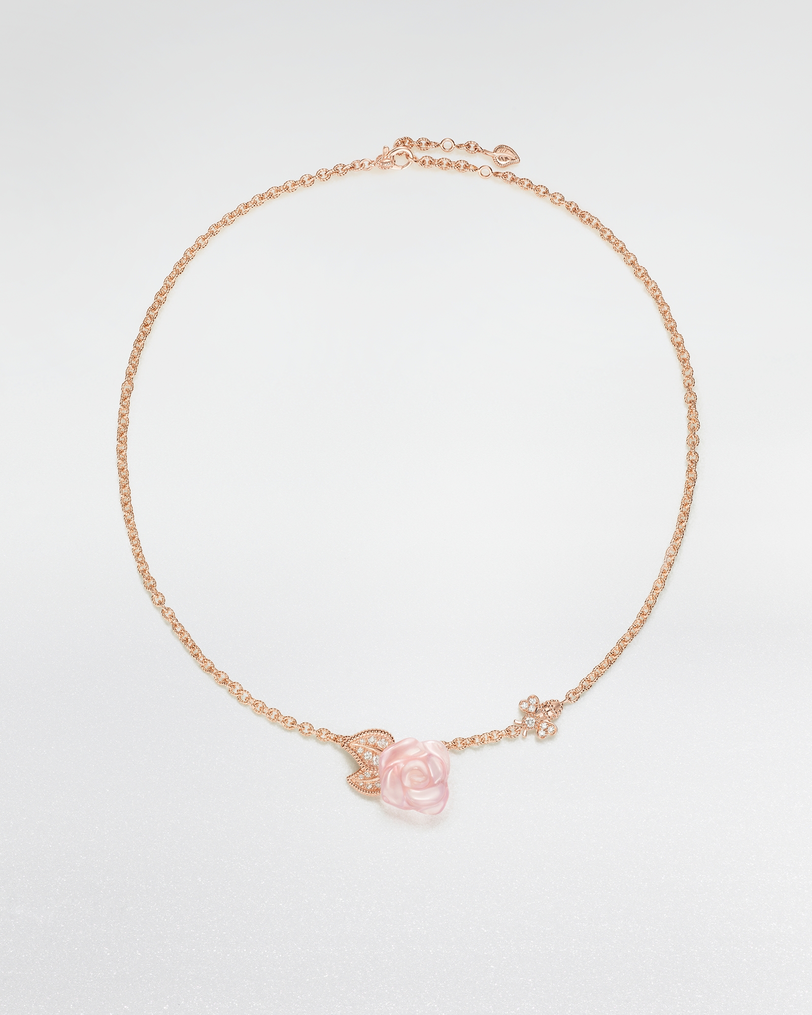 Rose Dior Pré Catelan 项链 玫瑰色 18K 金、钻石和芙蓉石装饰 E01
