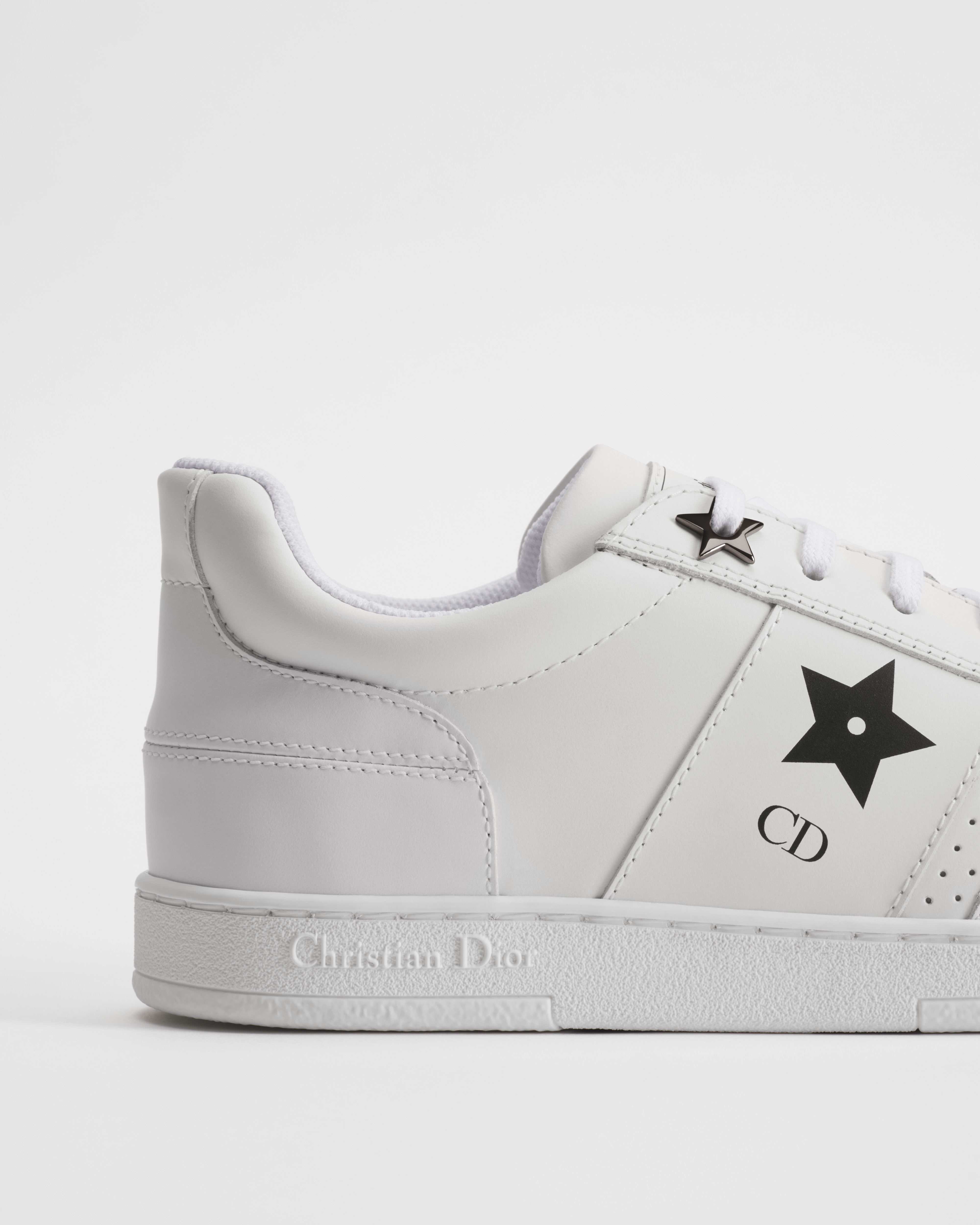 Dior Star 运动鞋 白色牛皮革和绒面牛皮革 E09