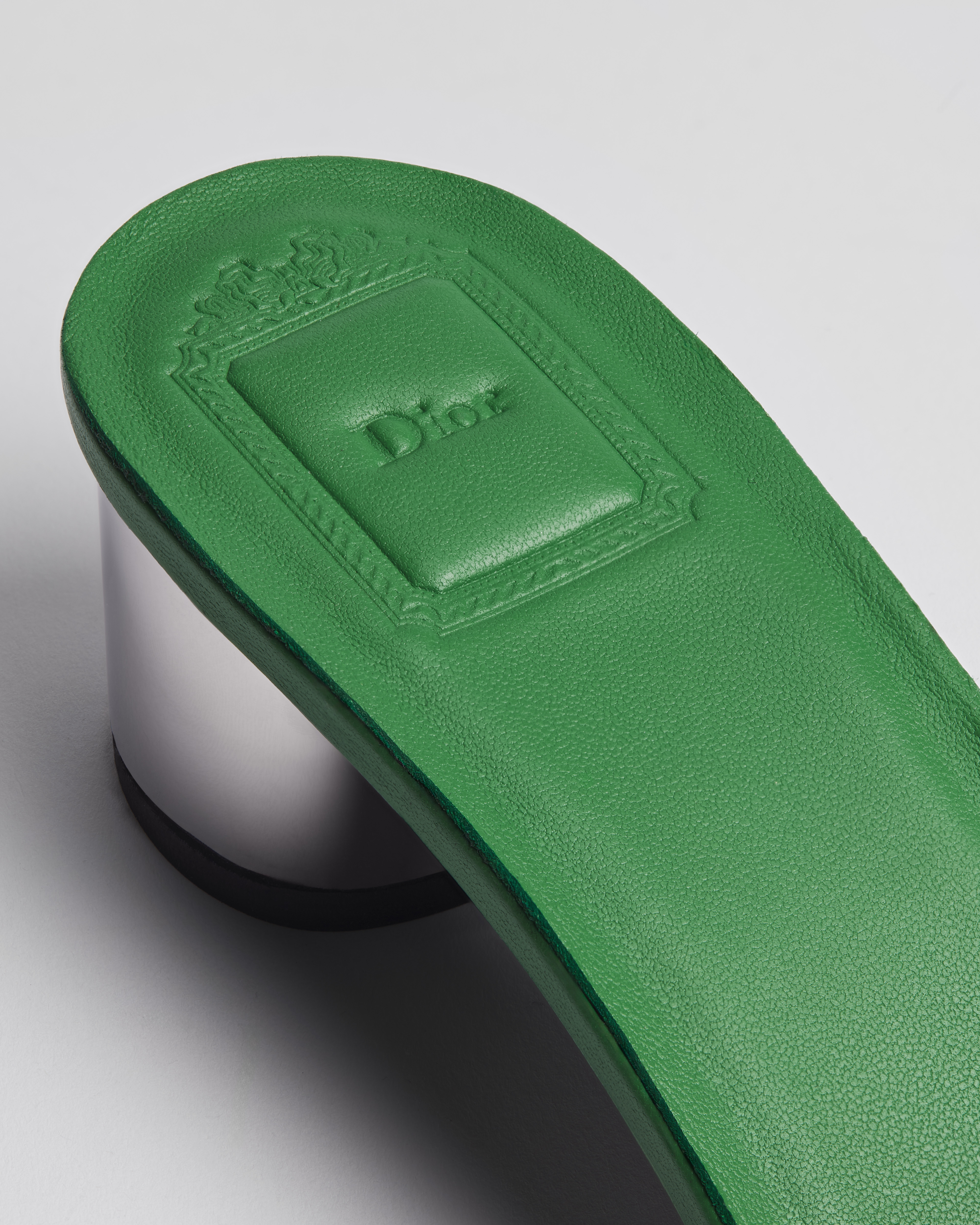 Dior Bloom 带跟凉拖 绿色羊皮革 Dior Clover 图案刺绣 E09