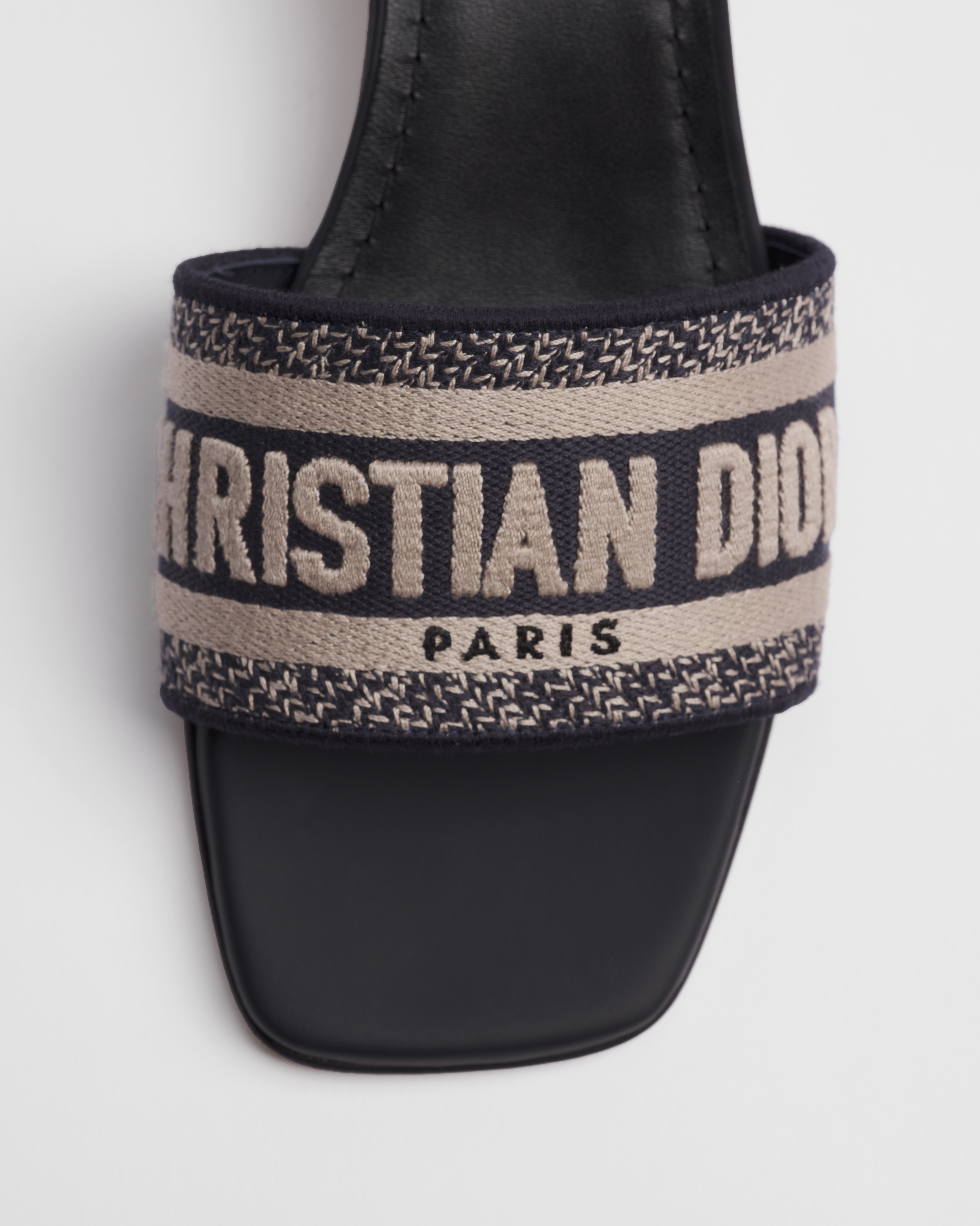 Dway 带跟凉拖 深蓝色棉质刺绣面料 E10