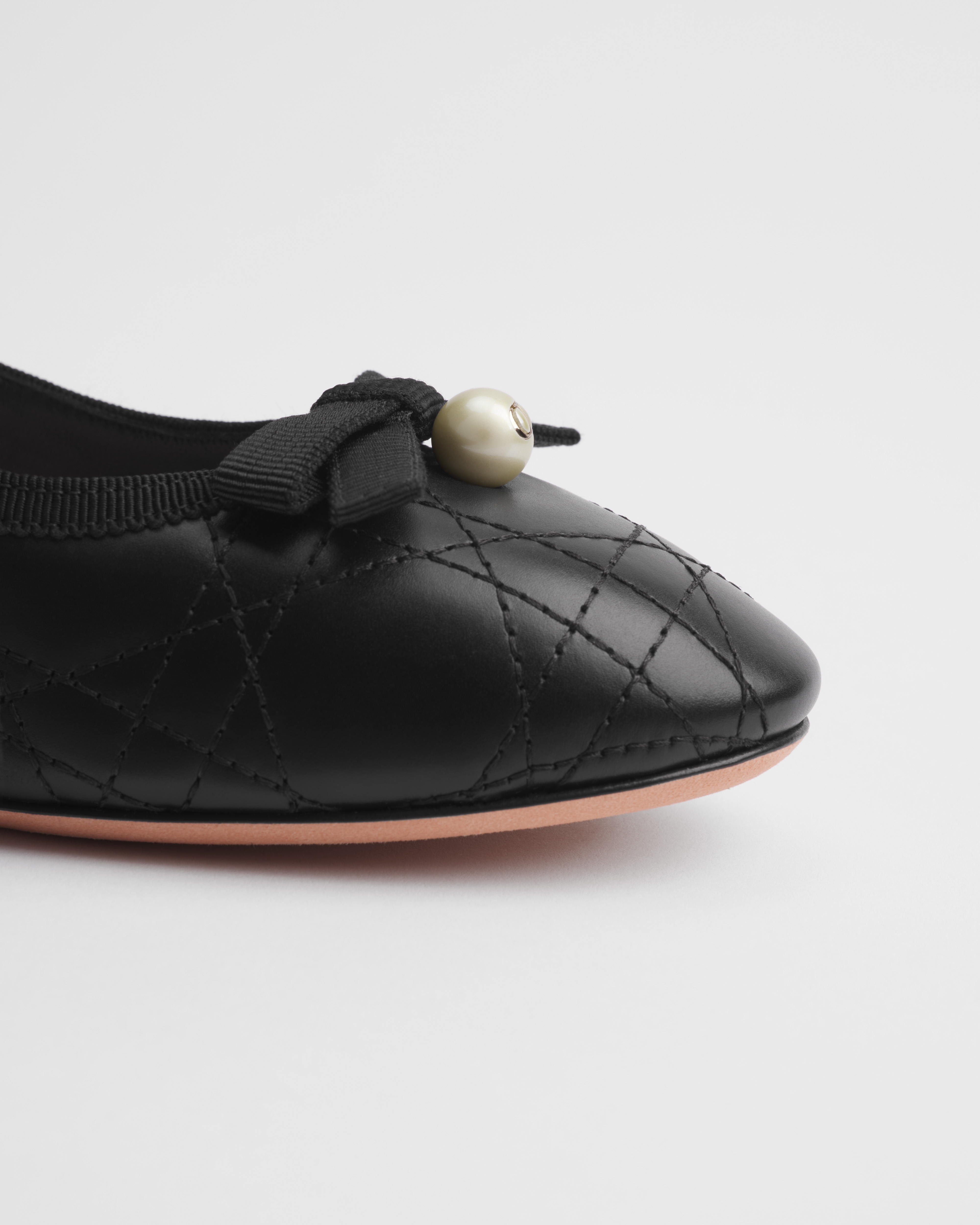 Dior Ballet 露跟高跟鞋 黑色绗缝牛皮革藤格纹 E10