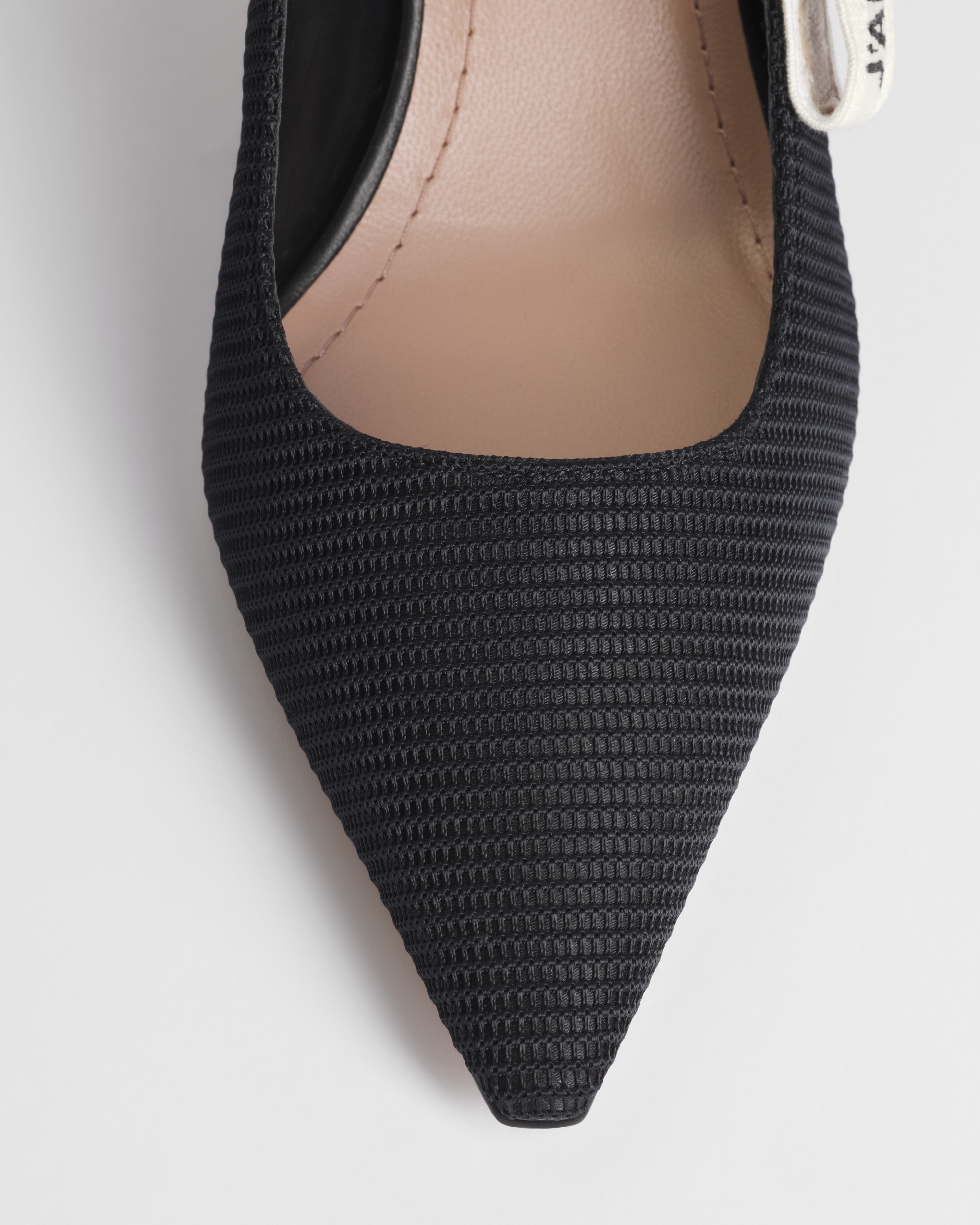 J'Adior 露跟高跟鞋 黑色科技面料 E10