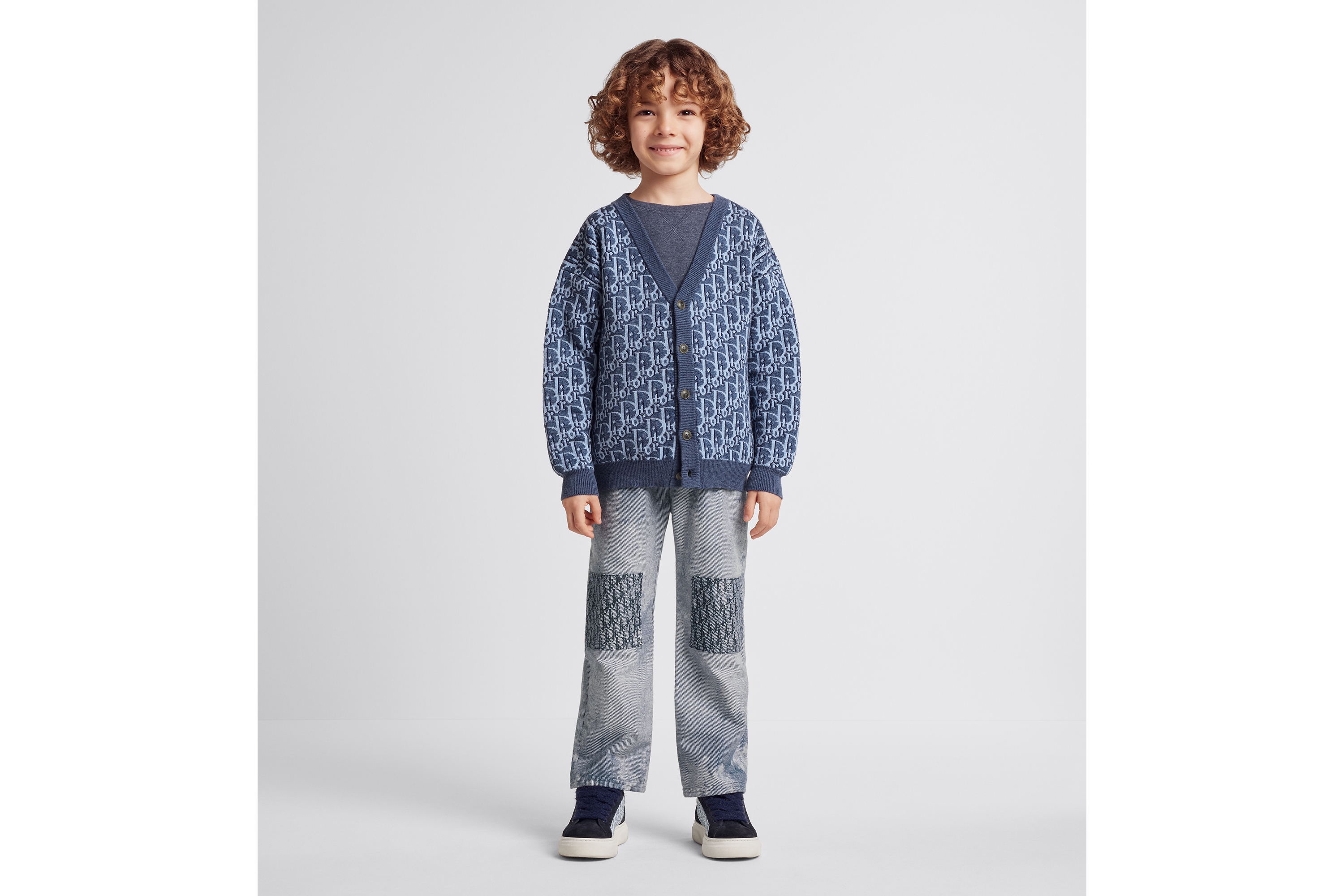 look_image_alt_prefix 儿童开衫 蓝色棉质和亚麻混纺针织提花面料 Oblique 印花 E01