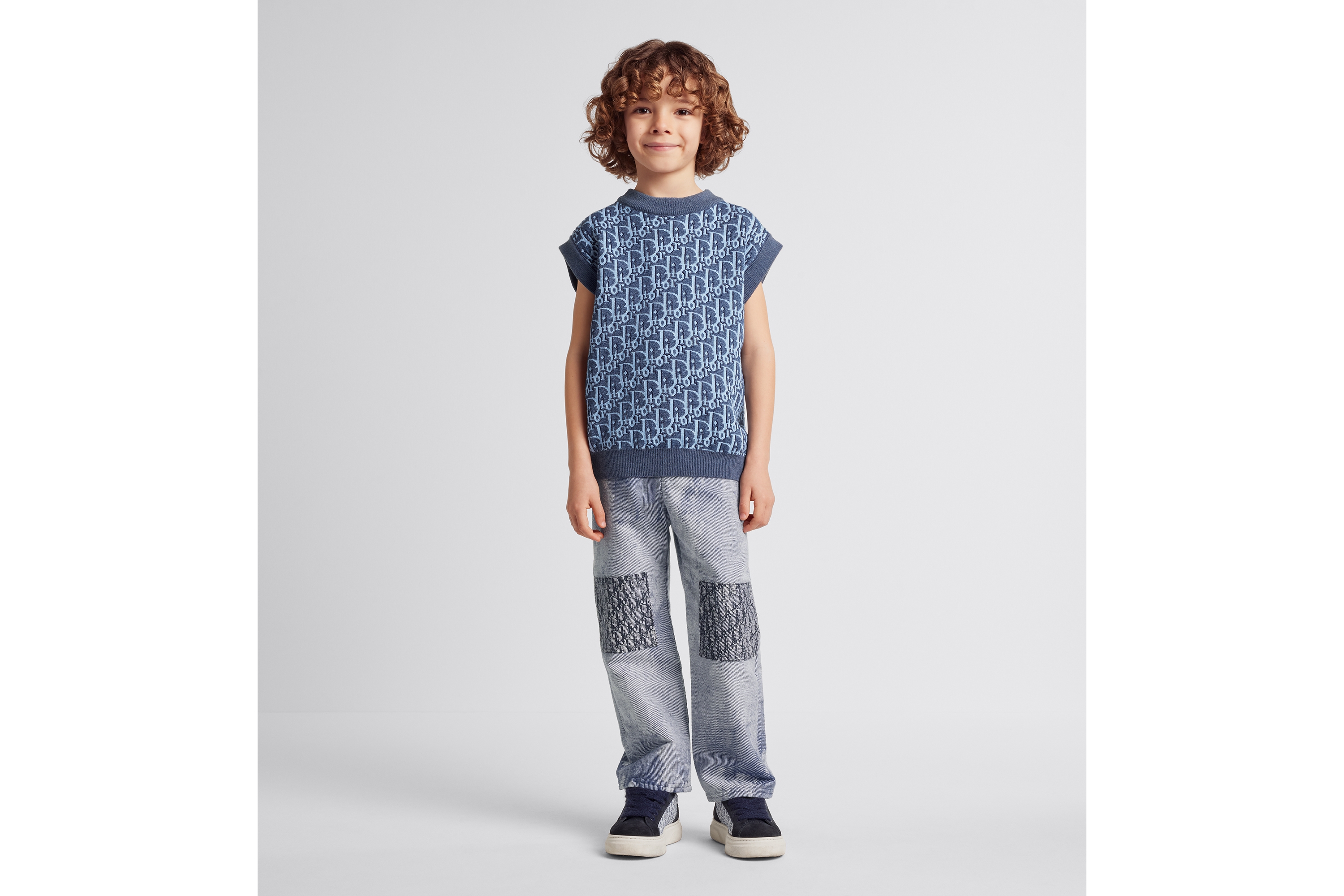 look_image_alt_prefix 儿童针织背心 蓝色棉质和亚麻混纺针织提花面料 Oblique 印花 E07