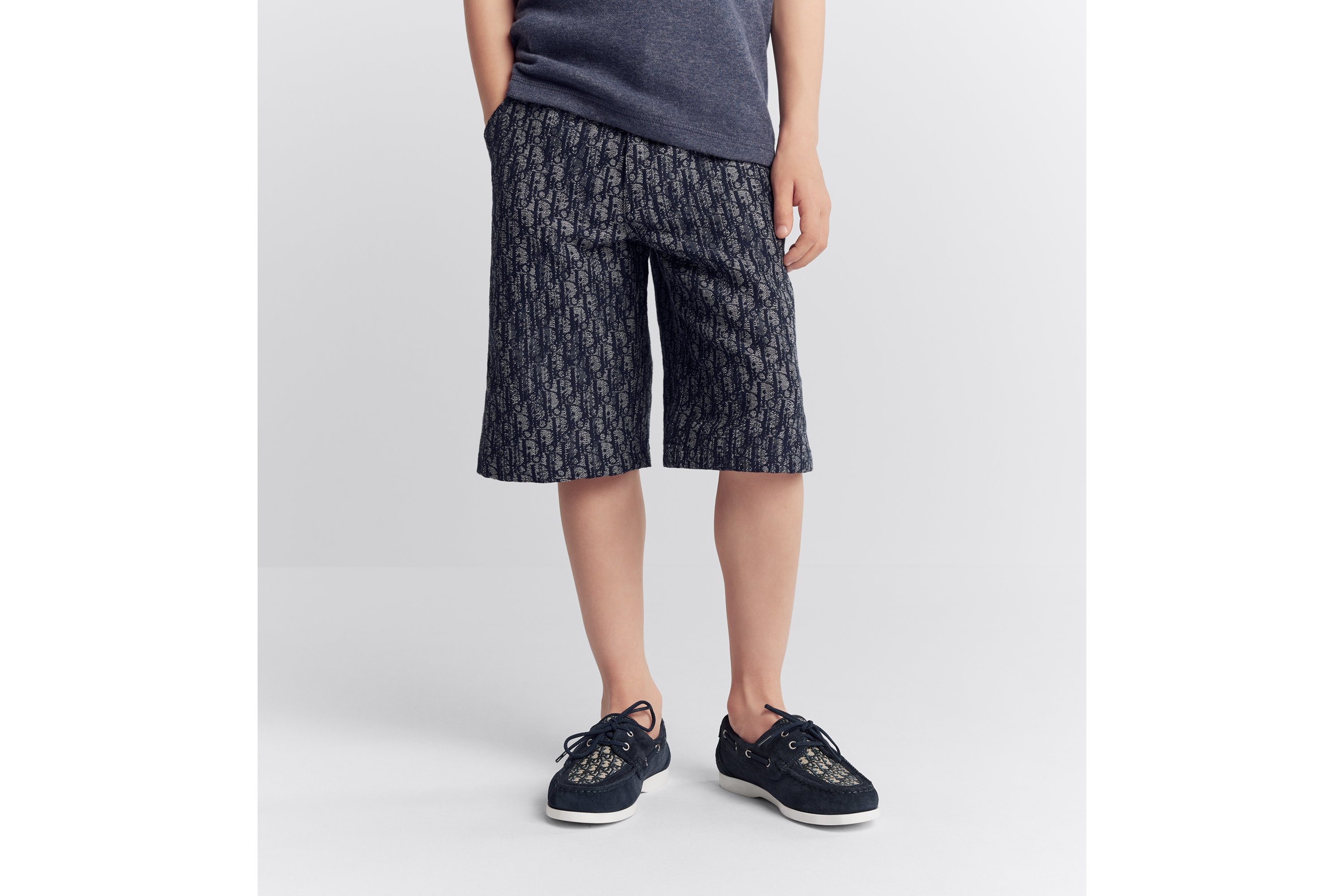 look_image_alt_prefix 儿童短裤 蓝色华达呢提花面料 Oblique 印花仿旧效果 E14