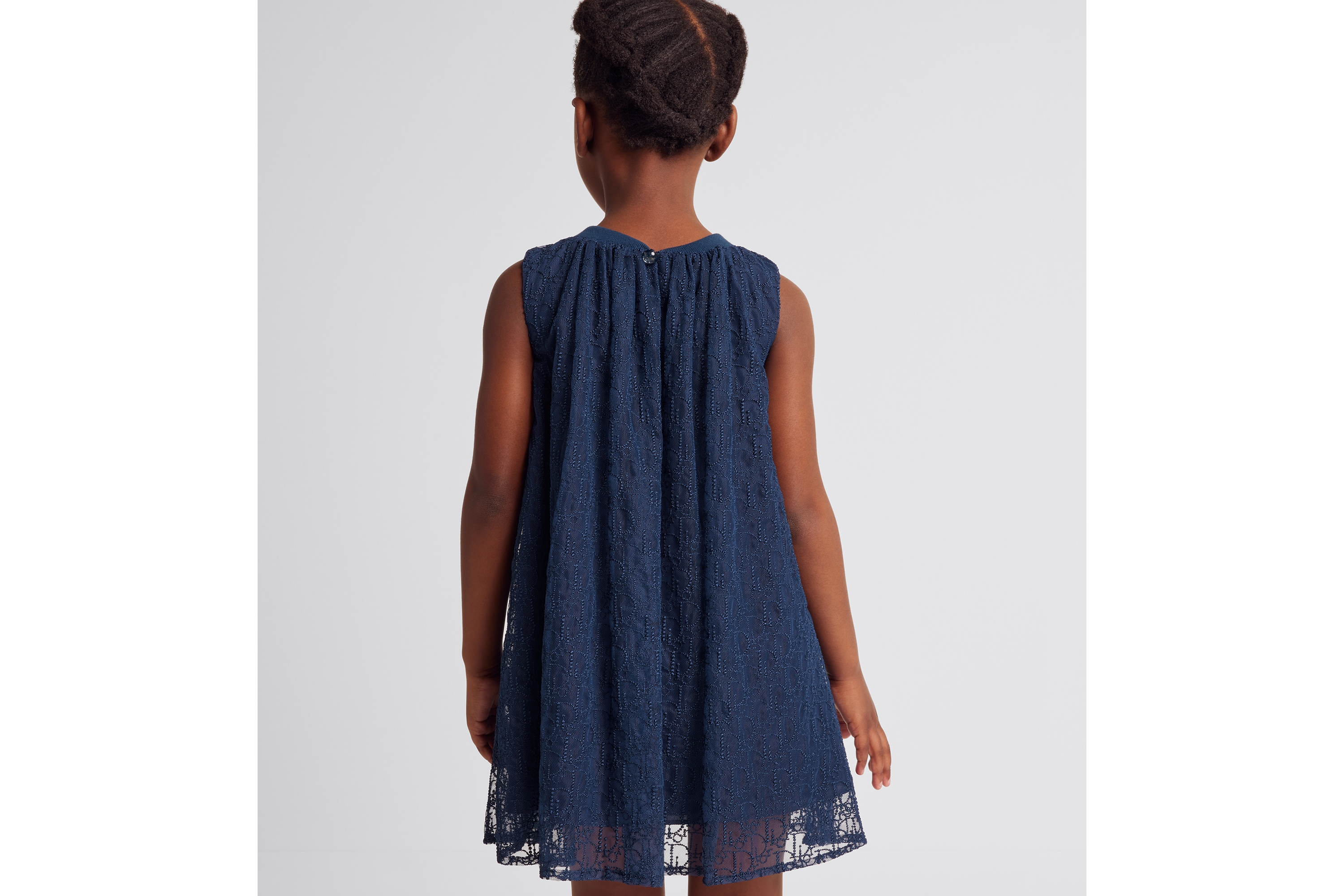 look_image_alt_prefix 儿童喇叭形连衣裙 海军蓝色刺绣薄纱珠饰效果 Oblique 印花图案 E10