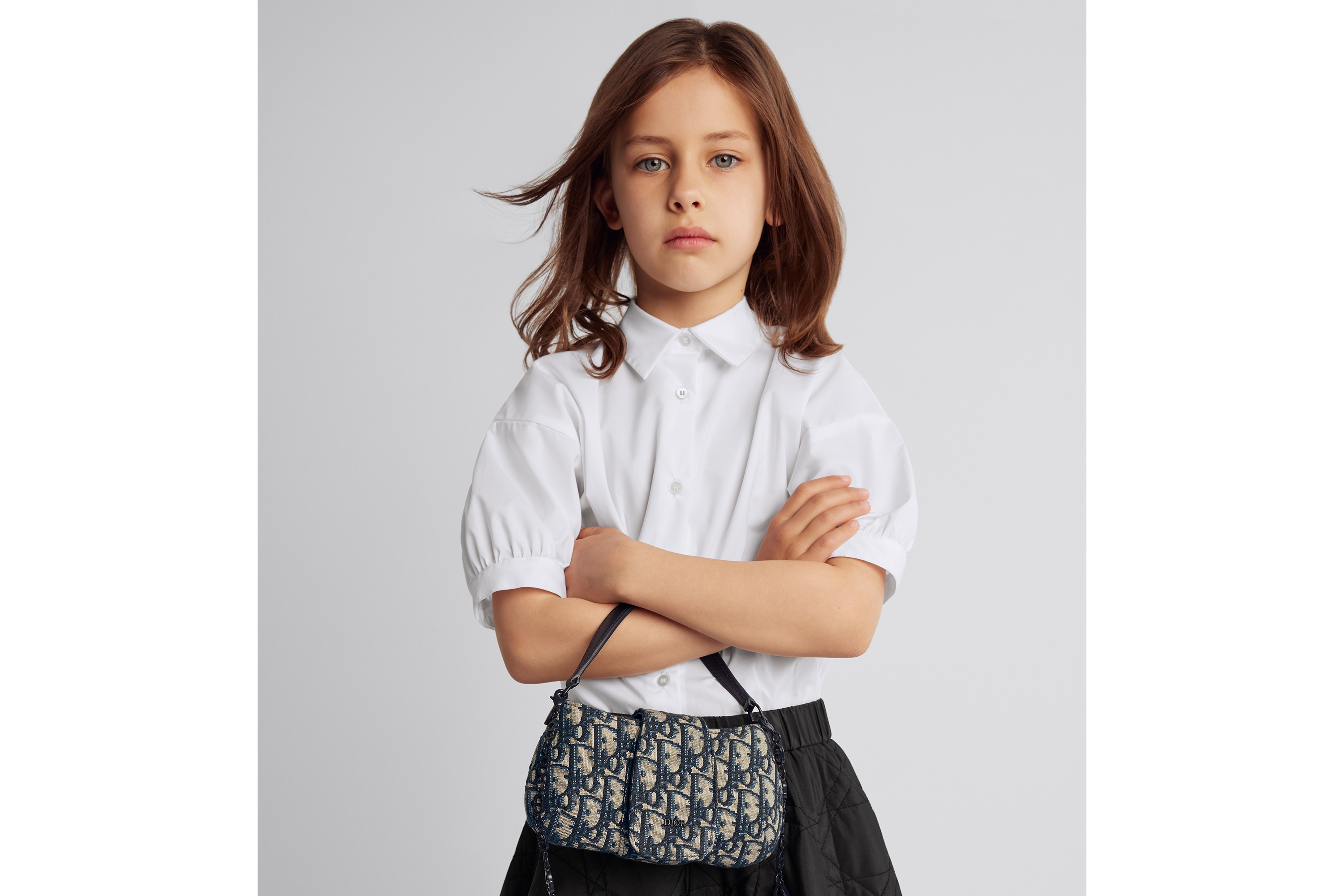 look_image_alt_prefix 儿童蝴蝶结造型手袋 米色和蓝色 Oblique 印花提花面料 E02