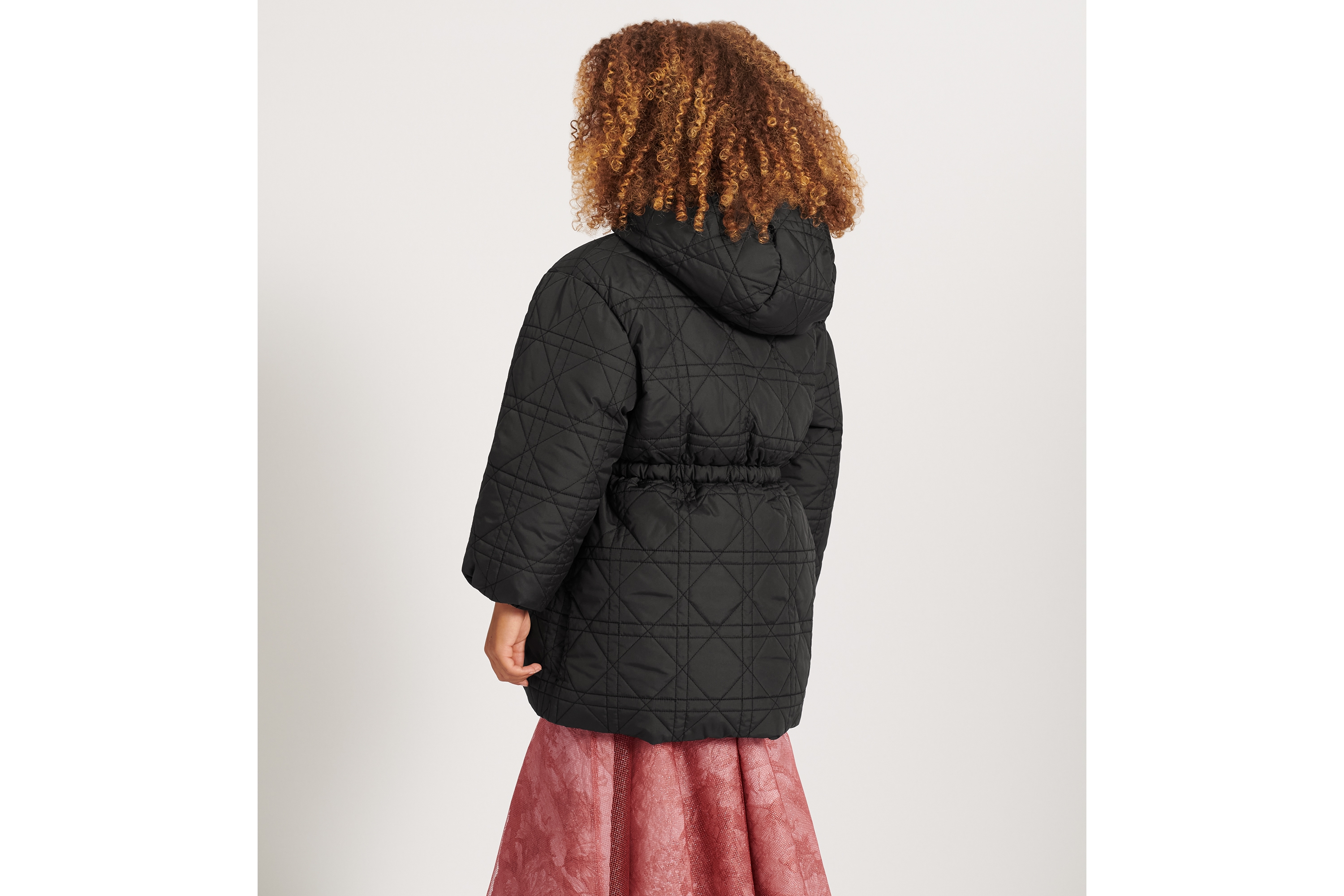 look_image_alt_prefix 儿童连帽羽绒夹克 黑色科技面料藤格纹 E03