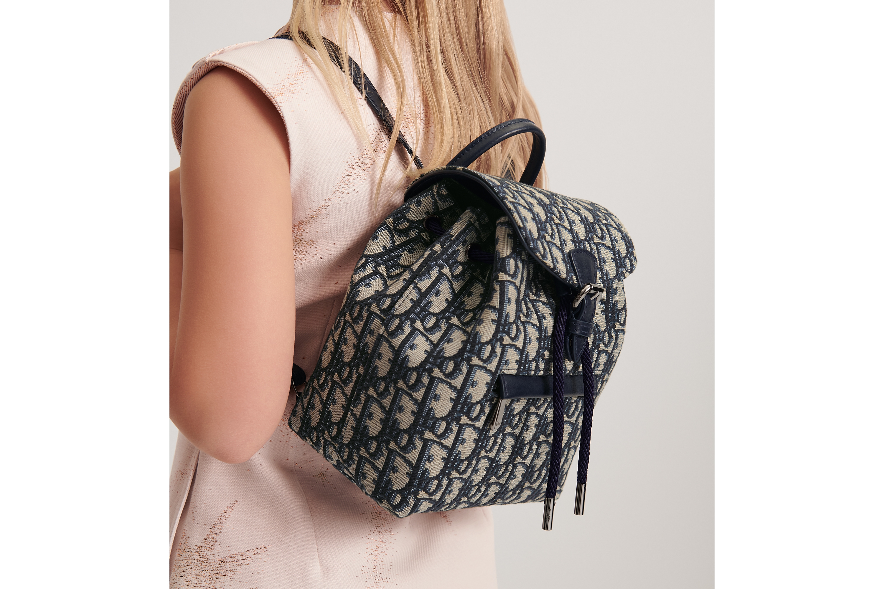 look_image_alt_prefix 儿童双肩背包 米色和蓝色 Oblique 印花面料 E20