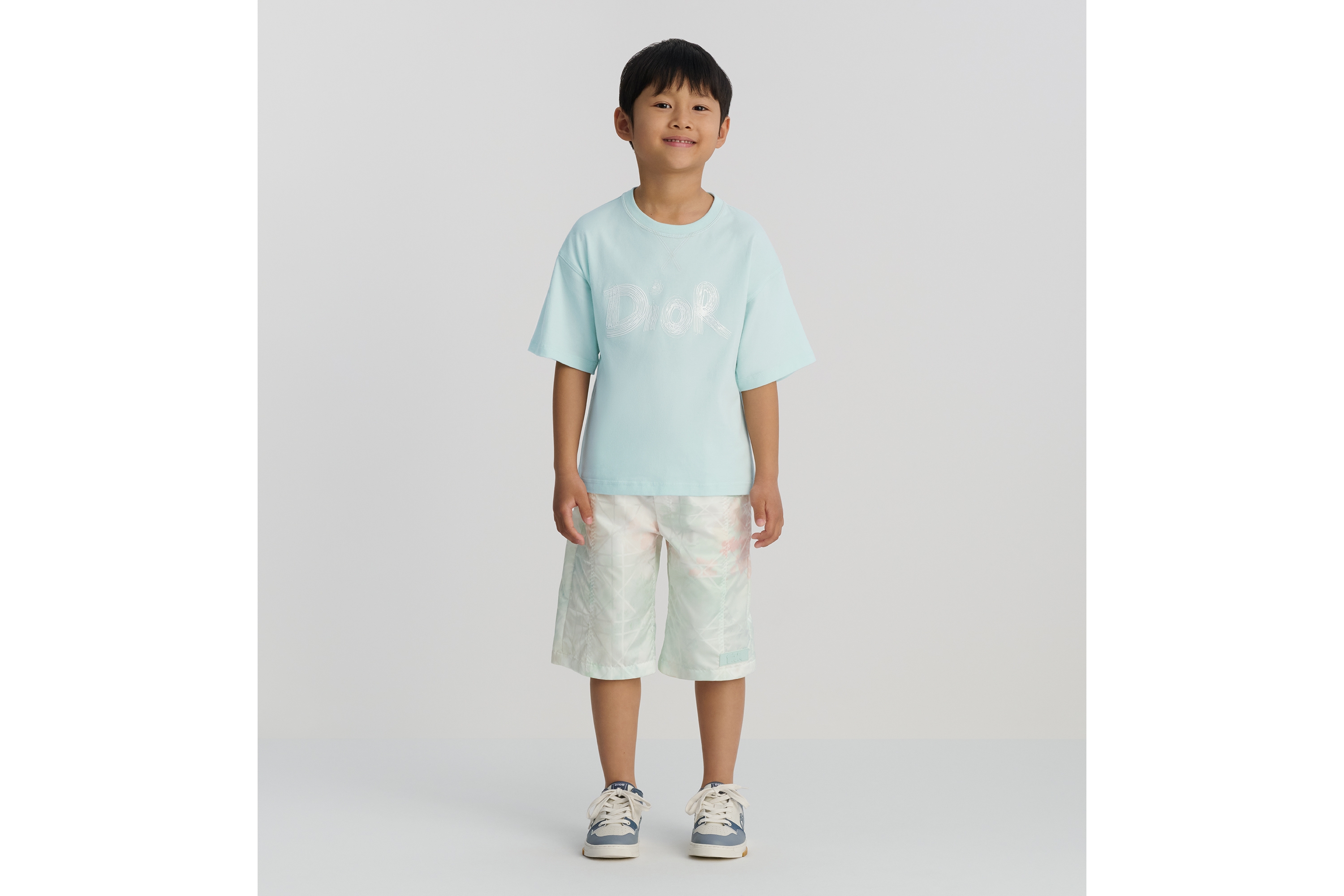 look_image_alt_prefix 儿童短裤 象牙色防水效果提花科技面料多色迷彩效果藤格纹 E01