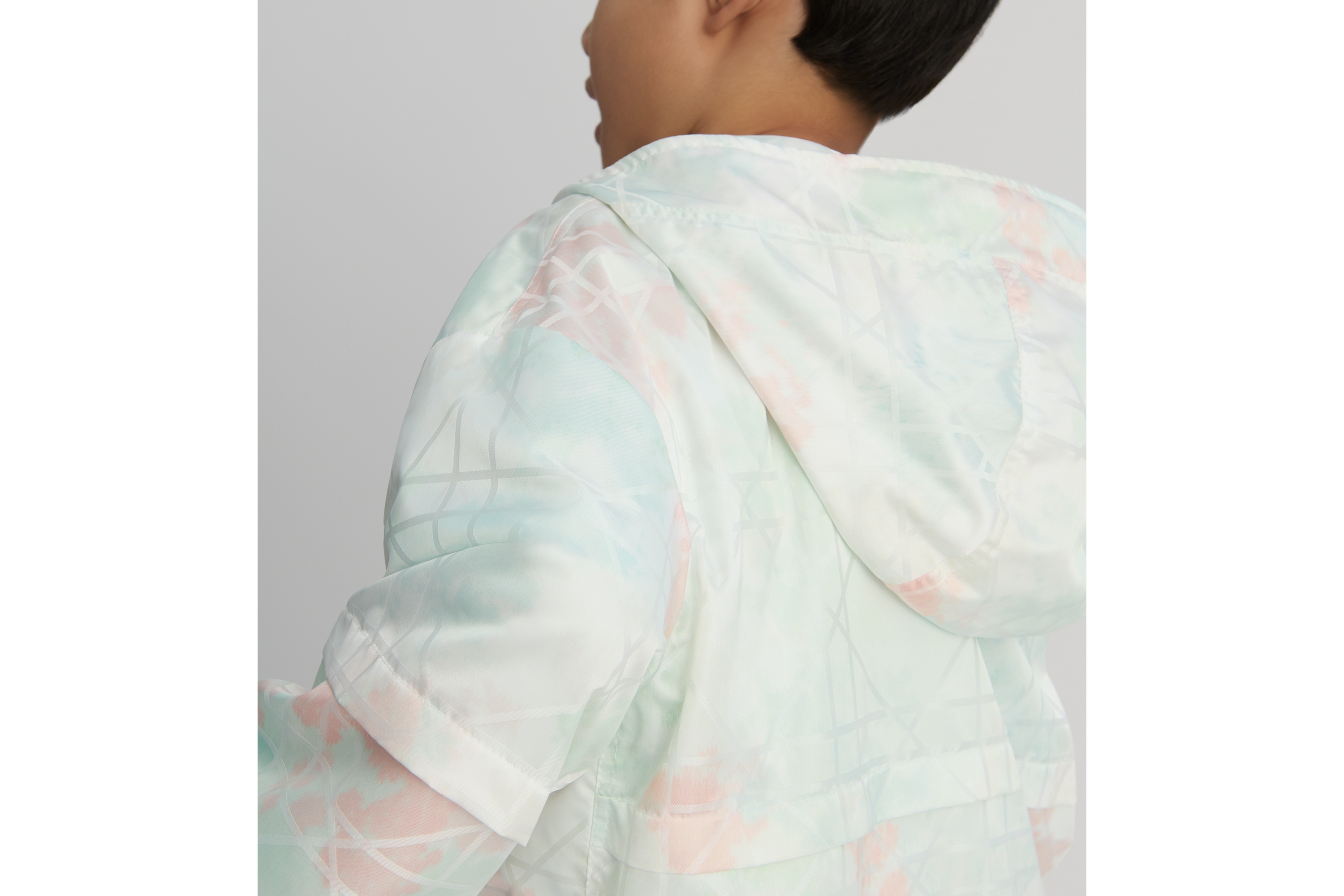 儿童连帽防风夹克 象牙色防水效果科技面料多色迷彩效果藤格纹 E08