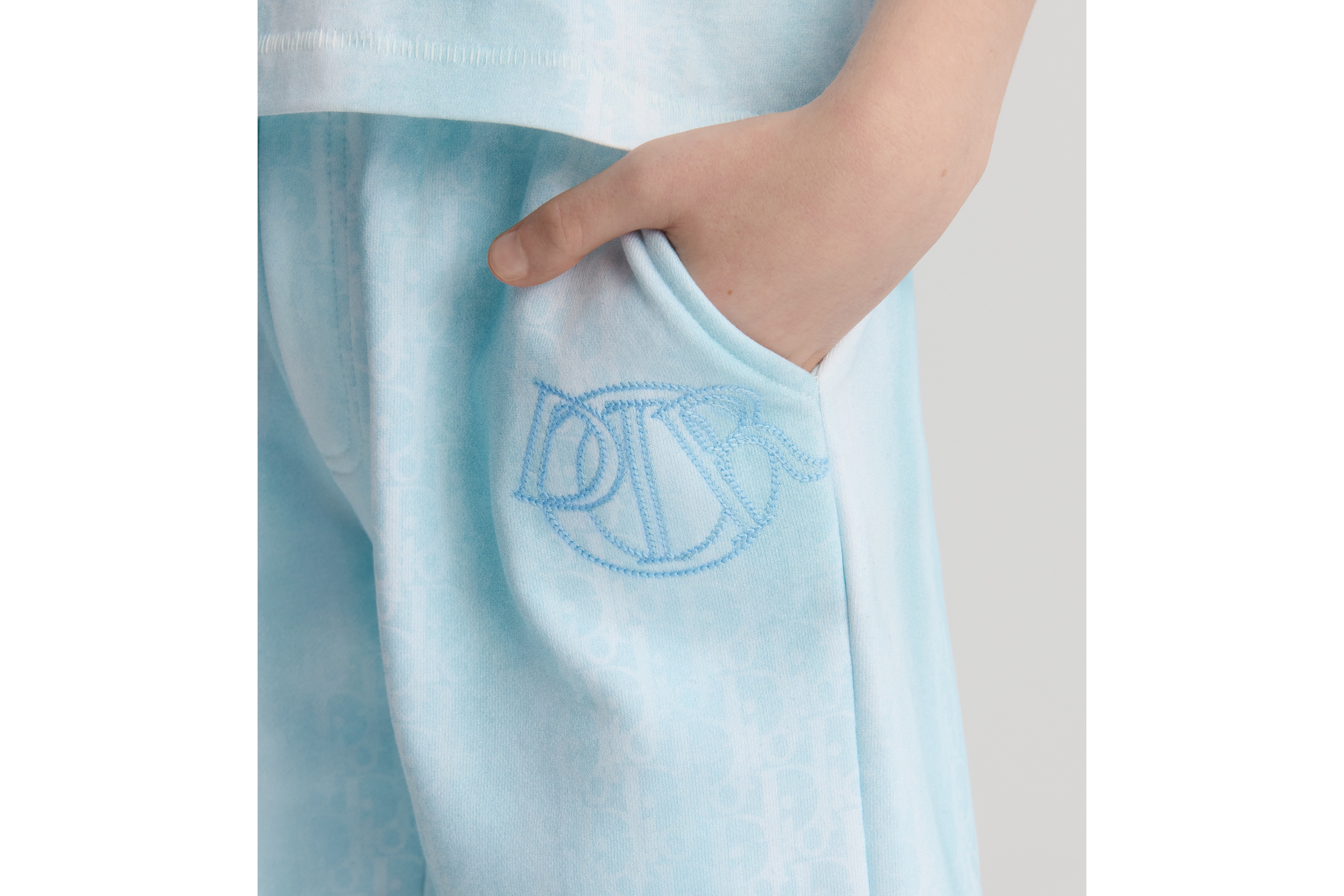 儿童短裤 蓝绿色棉质起绒面料渐变效果 Oblique 印花 E03