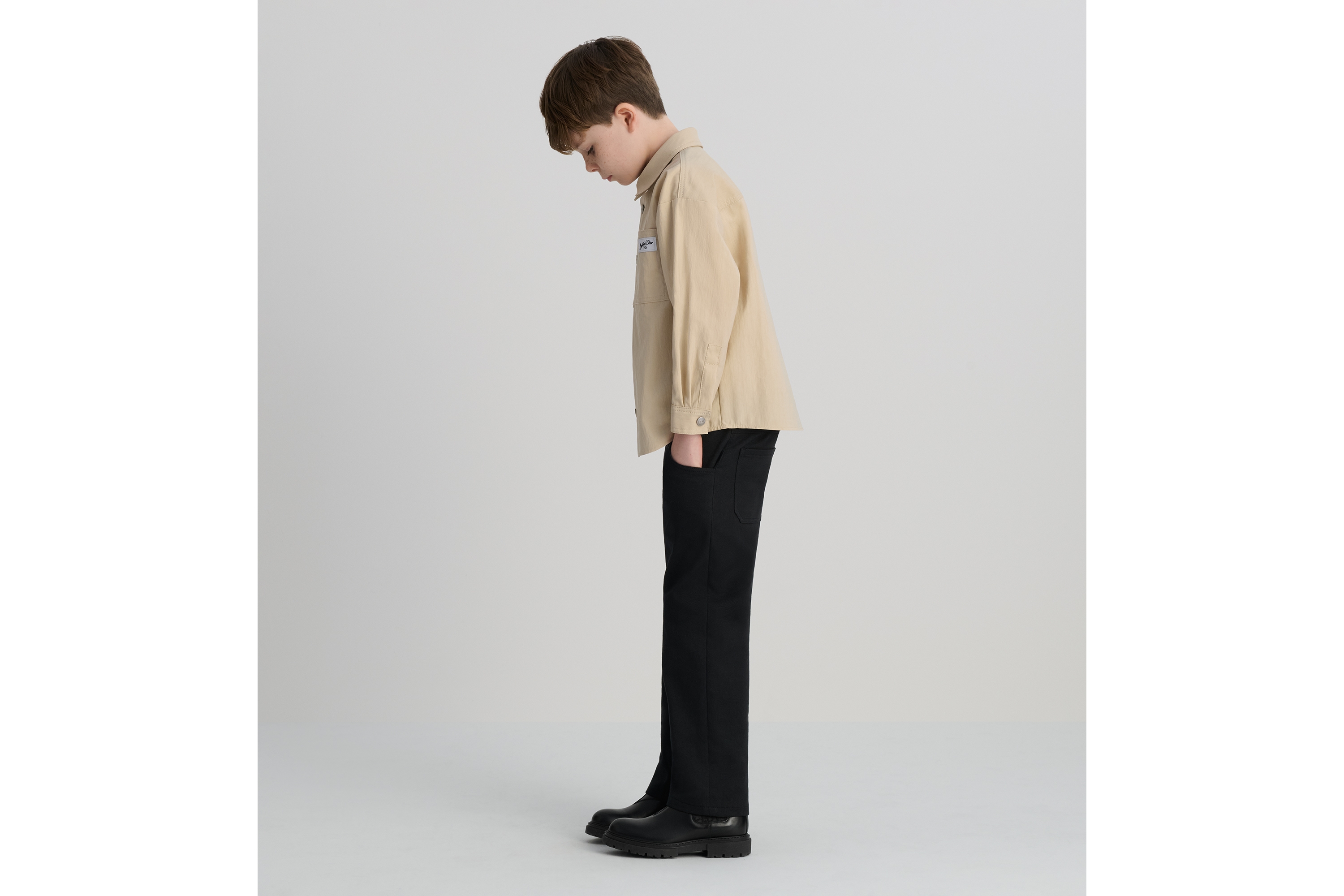 look_image_alt_prefix 儿童衬衫 米色科技面料 E01