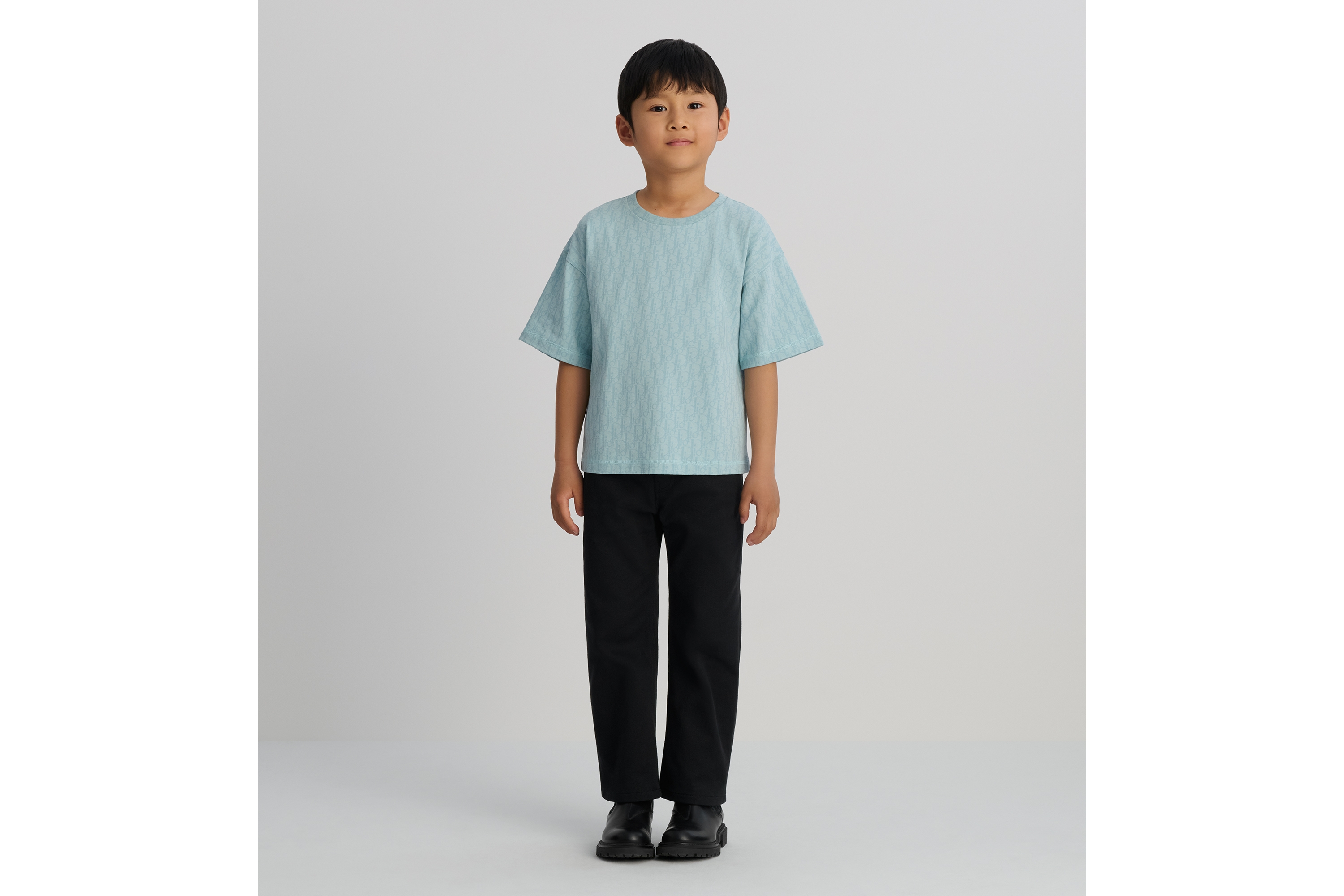 look_image_alt_prefix 儿童 T 恤 水蓝色棉质混纺平纹针织面料 Oblique 印花 E01
