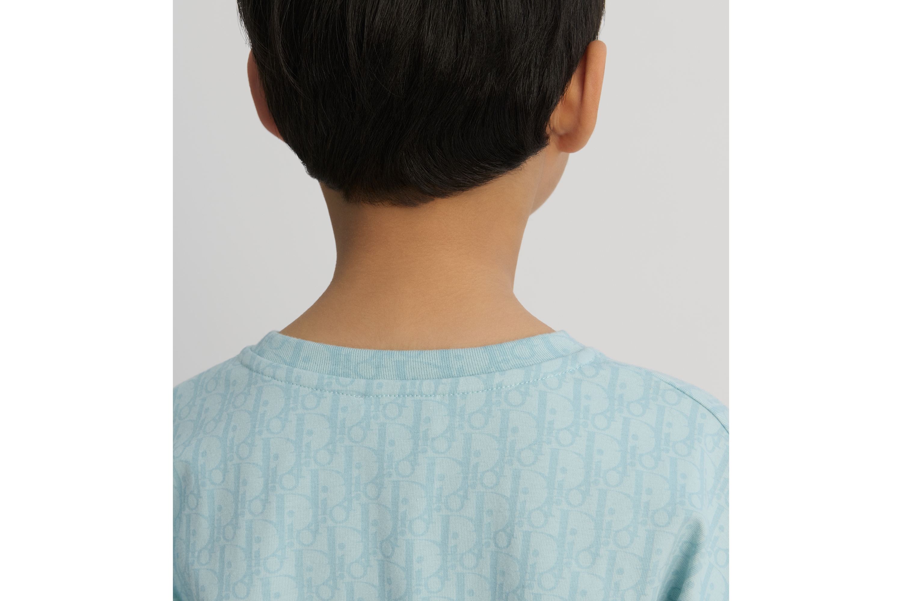 look_image_alt_prefix 儿童 T 恤 水蓝色棉质混纺平纹针织面料 Oblique 印花 E04