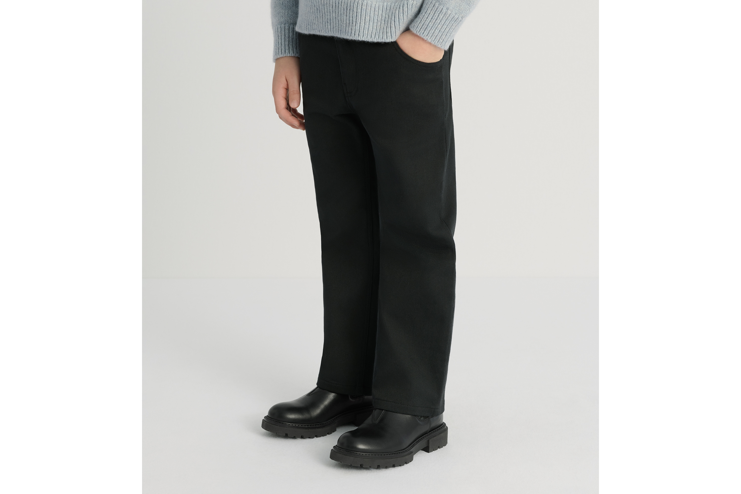 look_image_alt_prefix 儿童针织衫 蓝色和米色绵羊毛混纺针织面料 E05