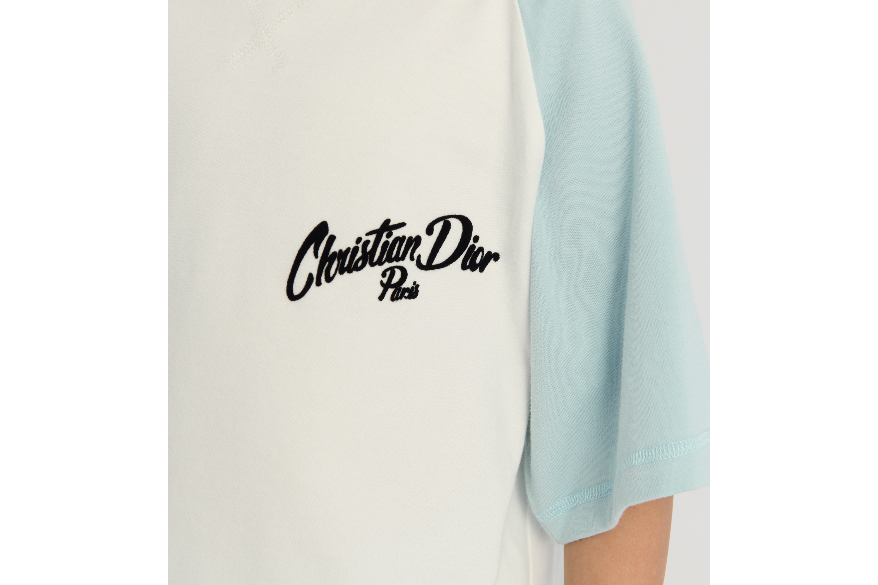 look_image_alt_prefix 儿童 T 恤 象牙色和水蓝色棉质混纺平纹针织面料 E03