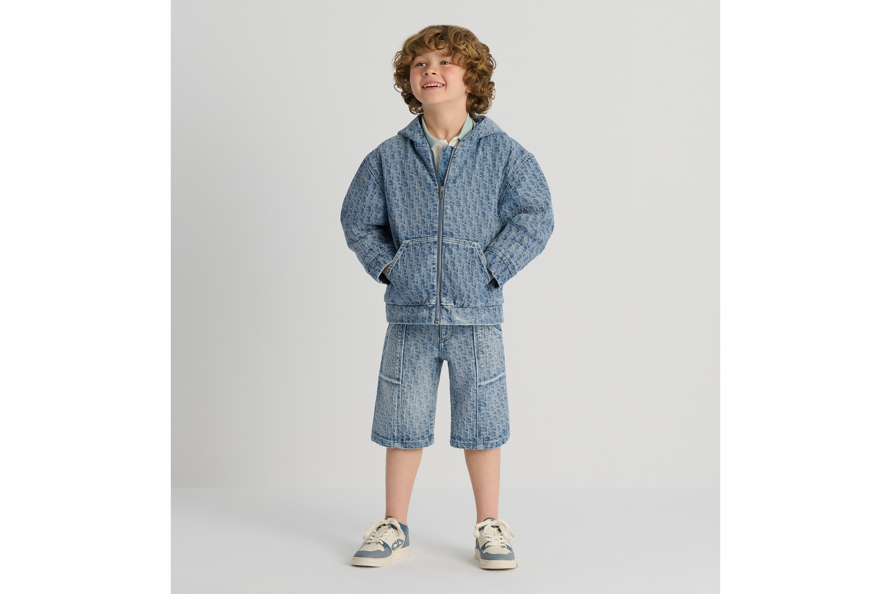 儿童拉链连帽夹克 蓝色石洗针刺棉质牛仔布搭配 Oblique 印花面料 E04
