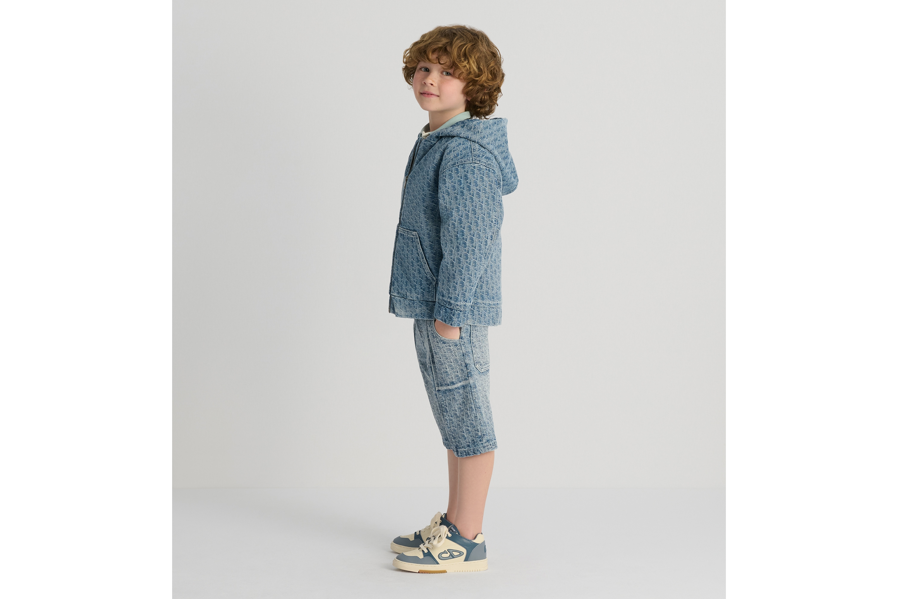 儿童拉链连帽夹克 蓝色石洗针刺棉质牛仔布搭配 Oblique 印花面料 E07