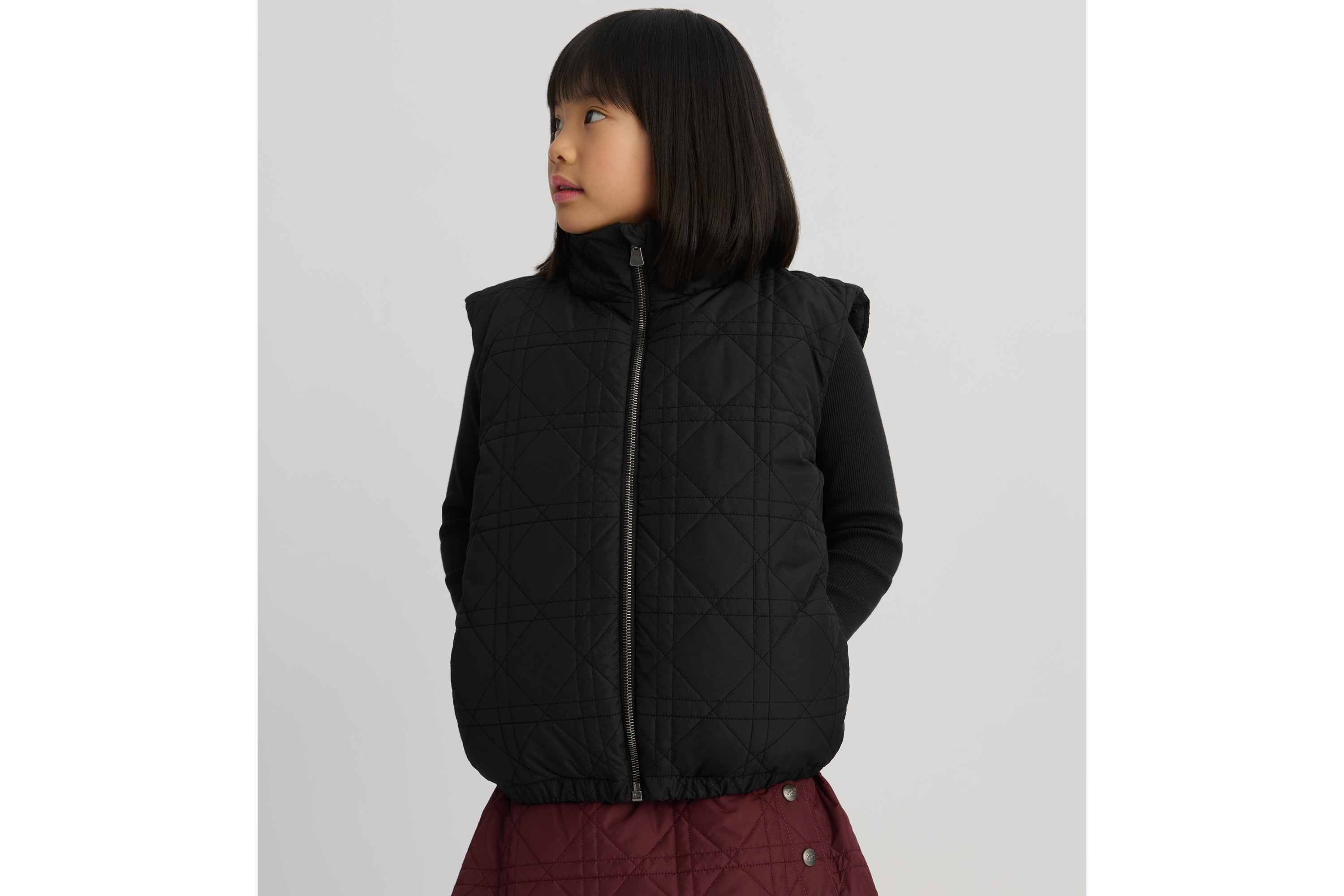 儿童羽绒背心 黑色科技面料藤格纹 E02