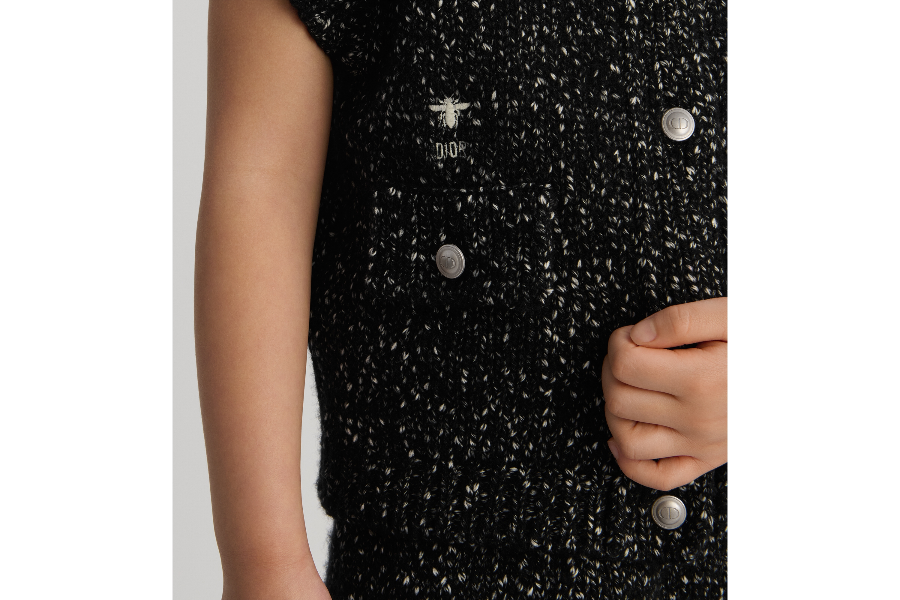 儿童针织背心 黑色和白色棉质混纺混色针织面料粗花呢效果 E03