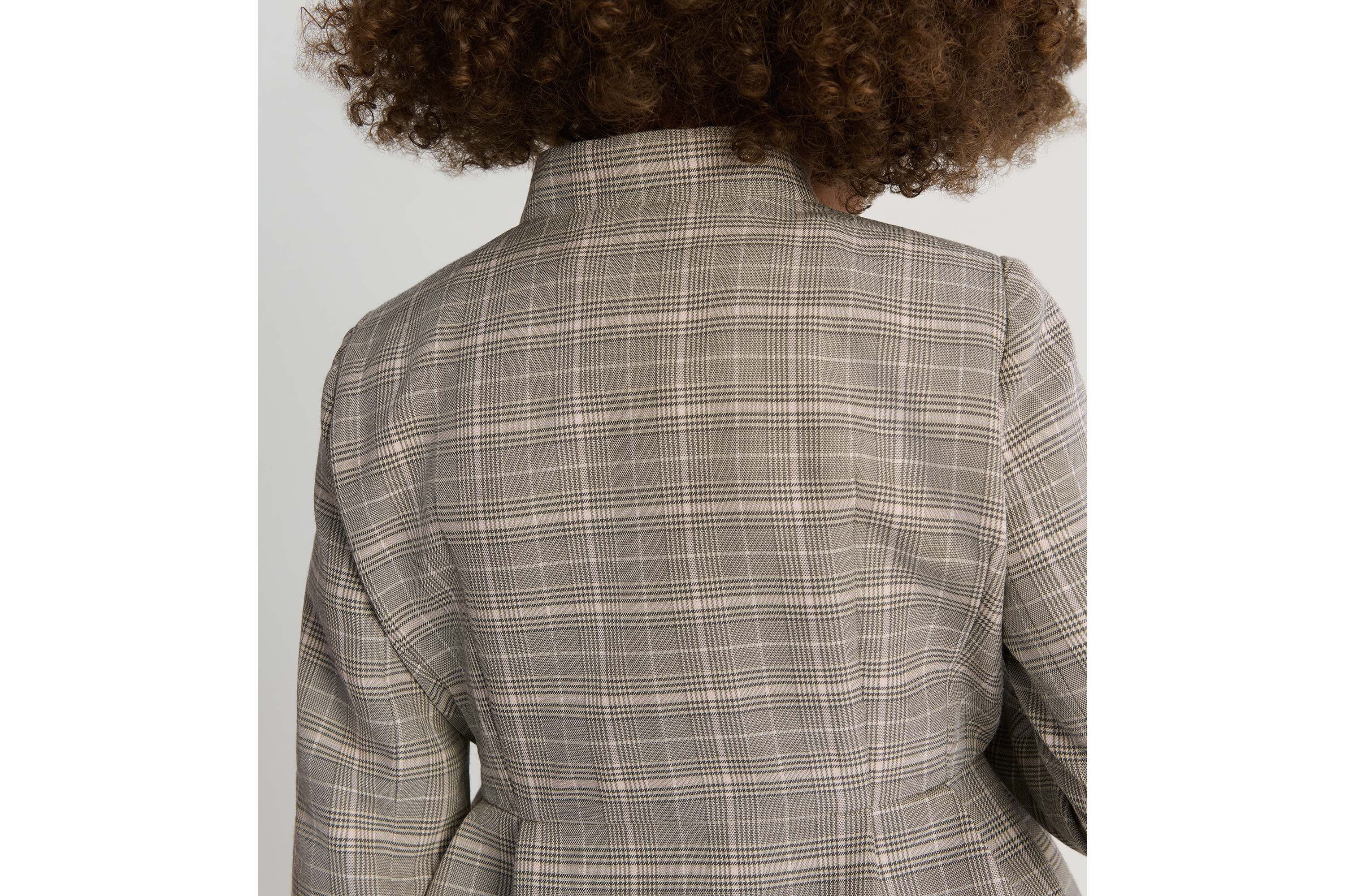 look_image_alt_prefix 儿童经典西装外套 灰色、粉色和银色调绵羊毛混纺面料威尔士亲王格纹图案 E04