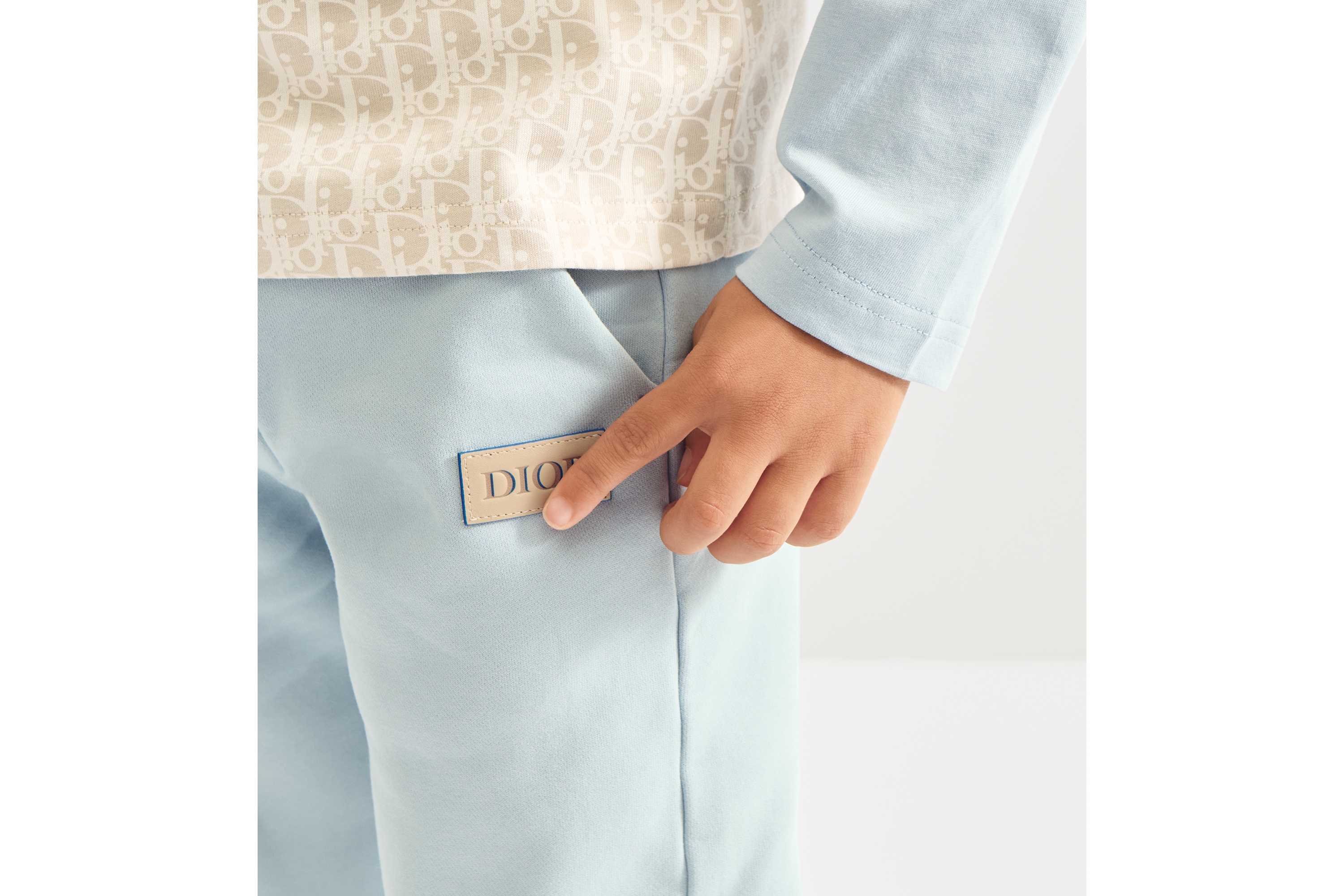 儿童运动长裤 淡蓝色棉质拉绒起绒面料 E16