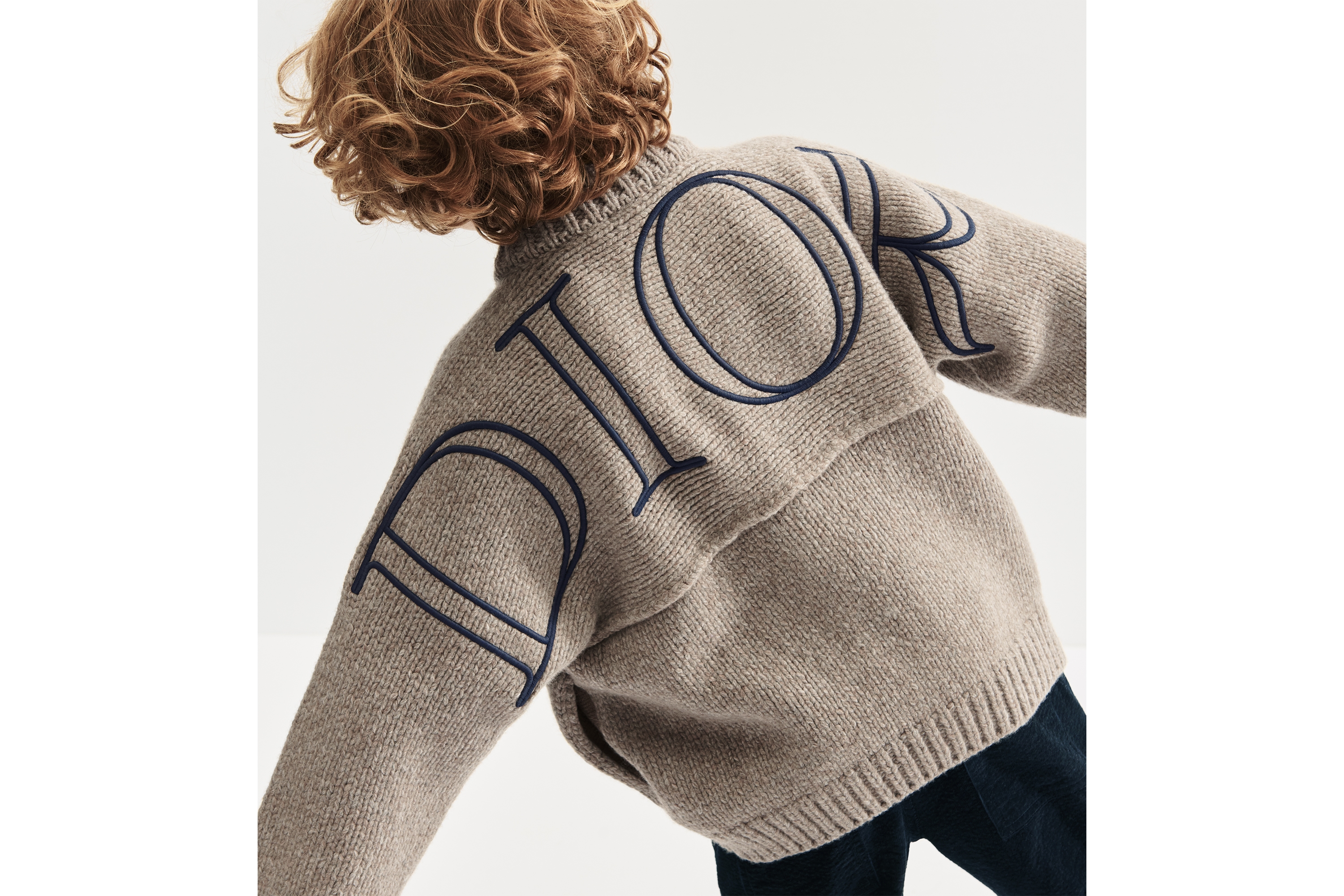 儿童夹克 暖灰褐色绵羊毛和山羊绒混纺针织面料 E04